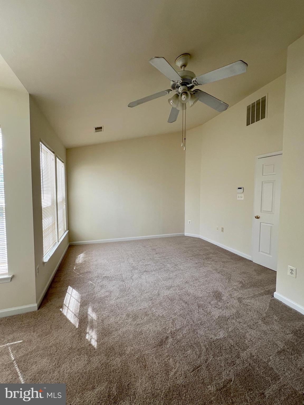 WOODVIEW VILLAGE - Residential Lease