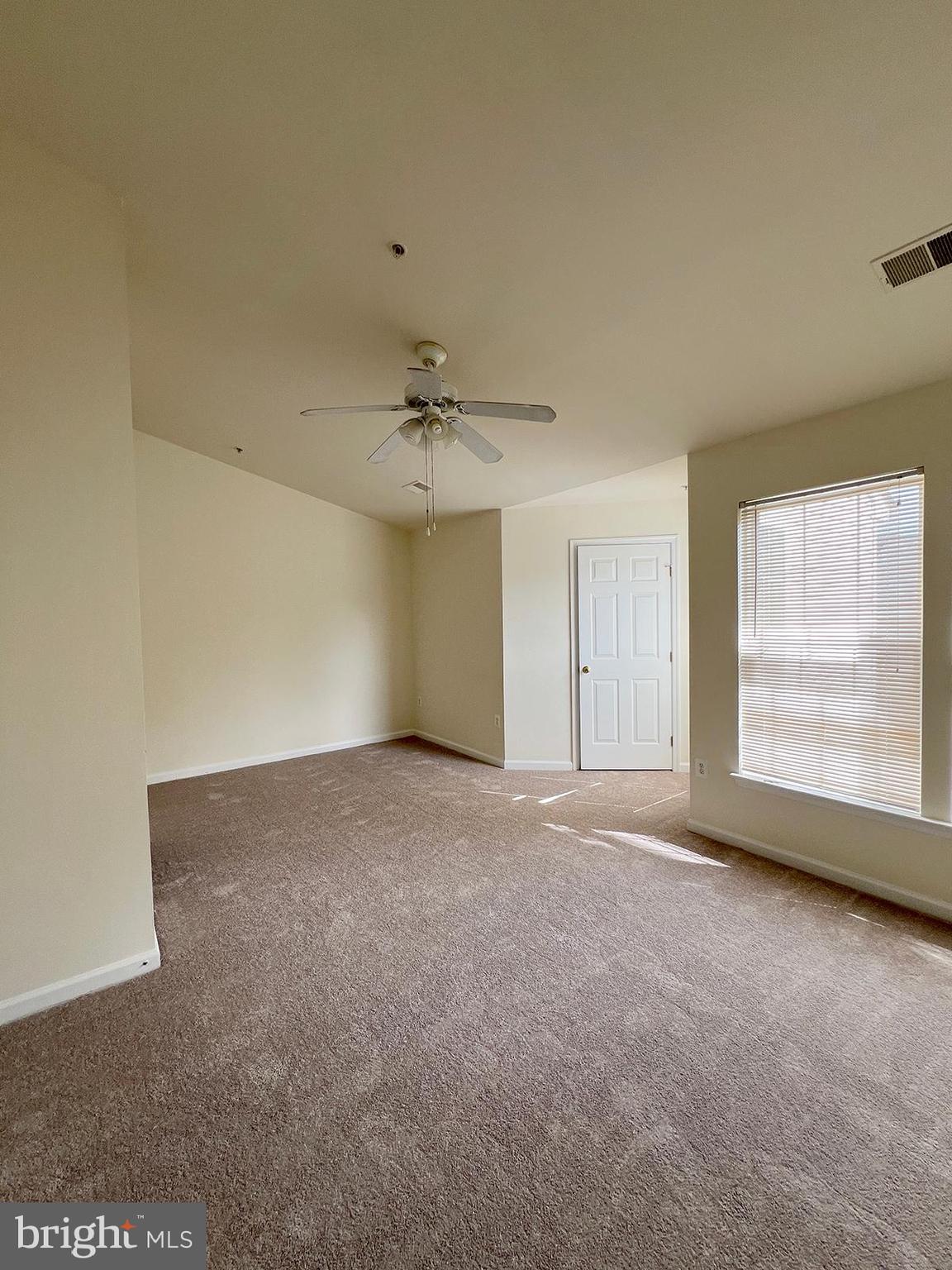 WOODVIEW VILLAGE - Residential Lease