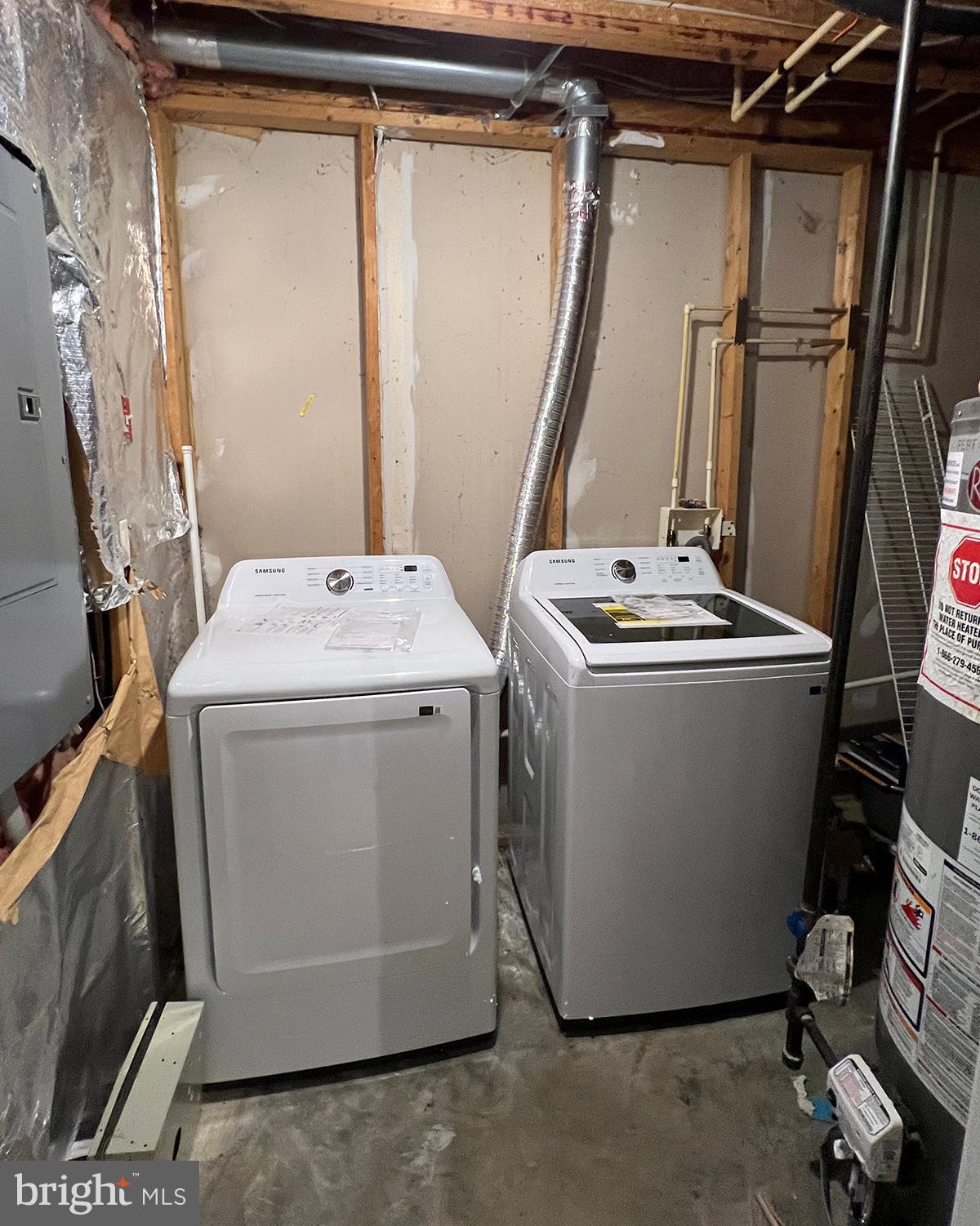 WOODVIEW VILLAGE - Residential Lease