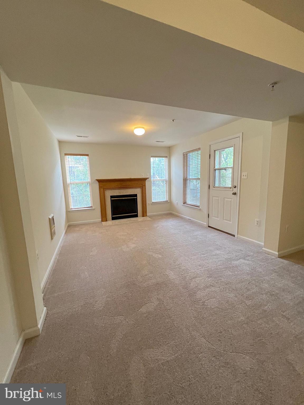 WOODVIEW VILLAGE - Residential Lease