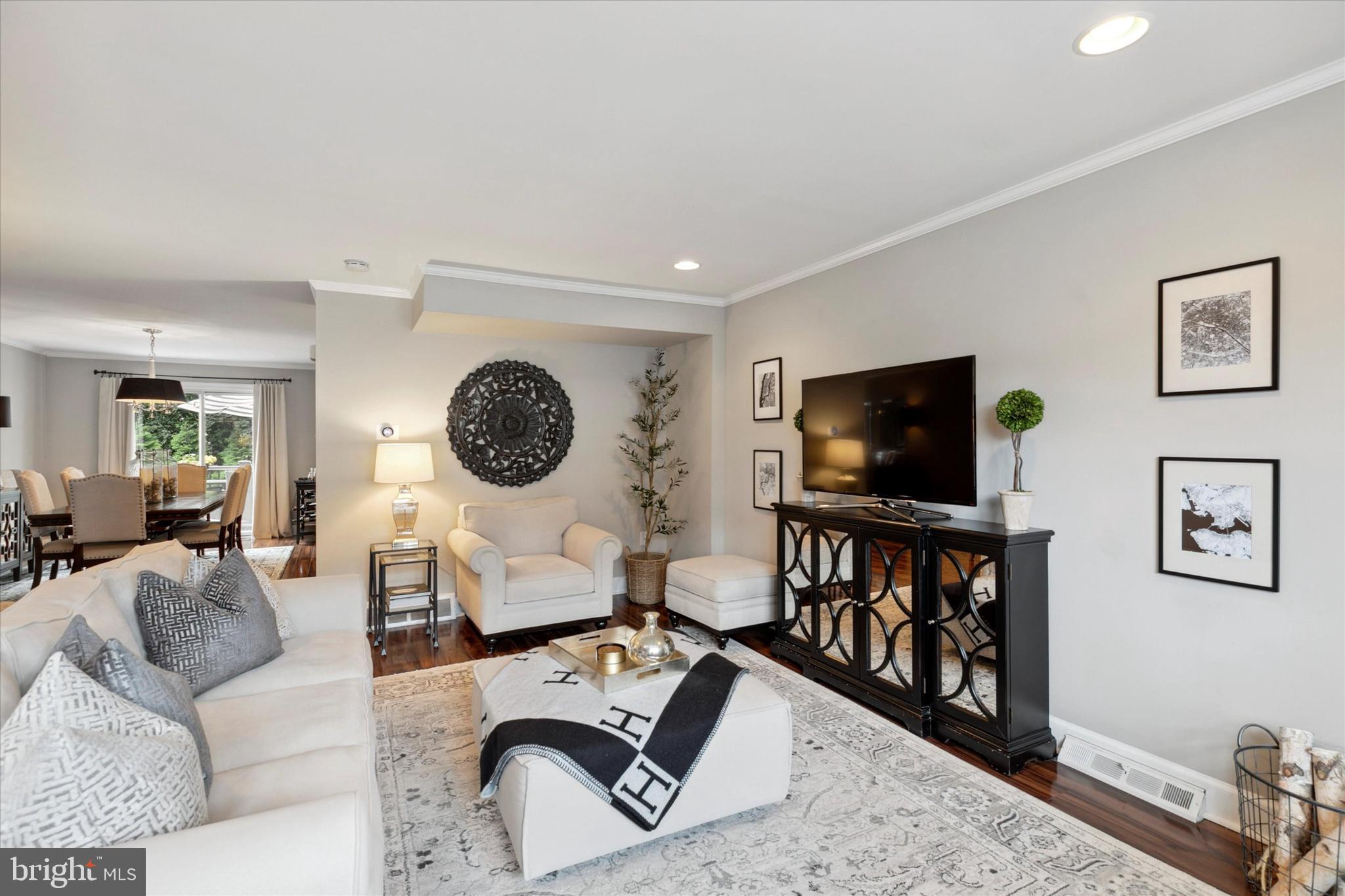 LIBERTY LANE EAST - Residential