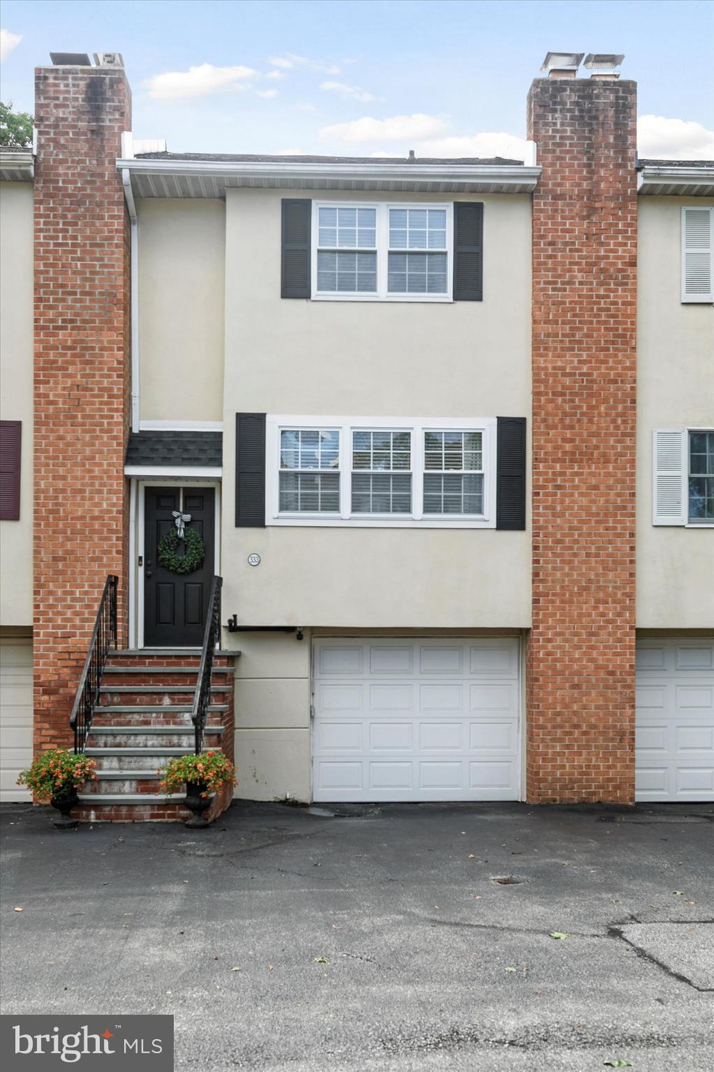 333 LIBERTY LANE