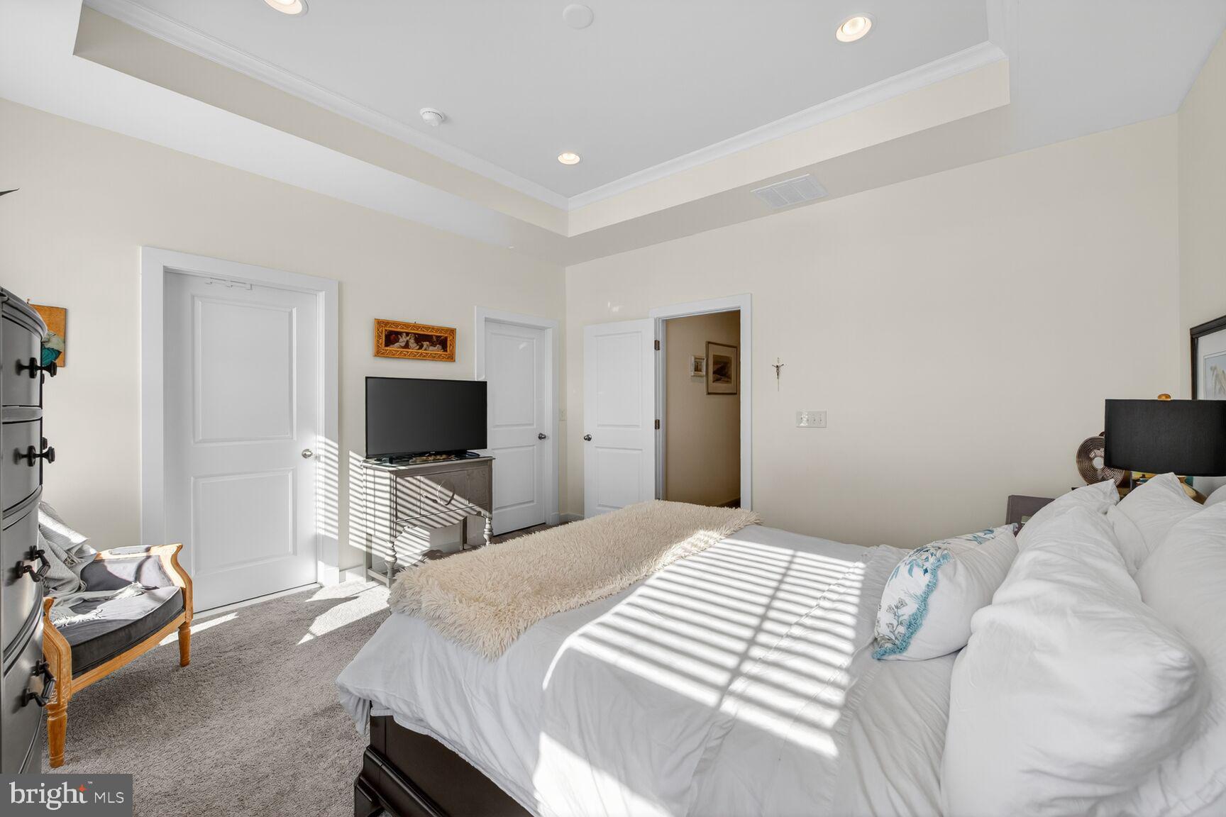 SOUTH FORK BROAD RUN - Residential