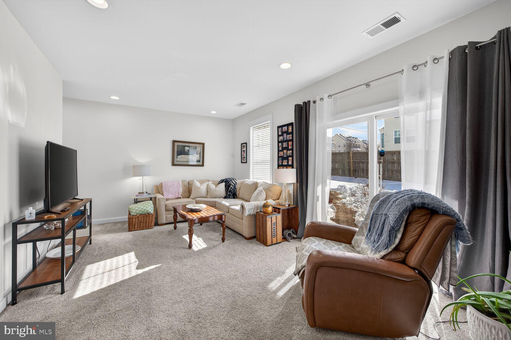 SOUTH FORK BROAD RUN - Residential