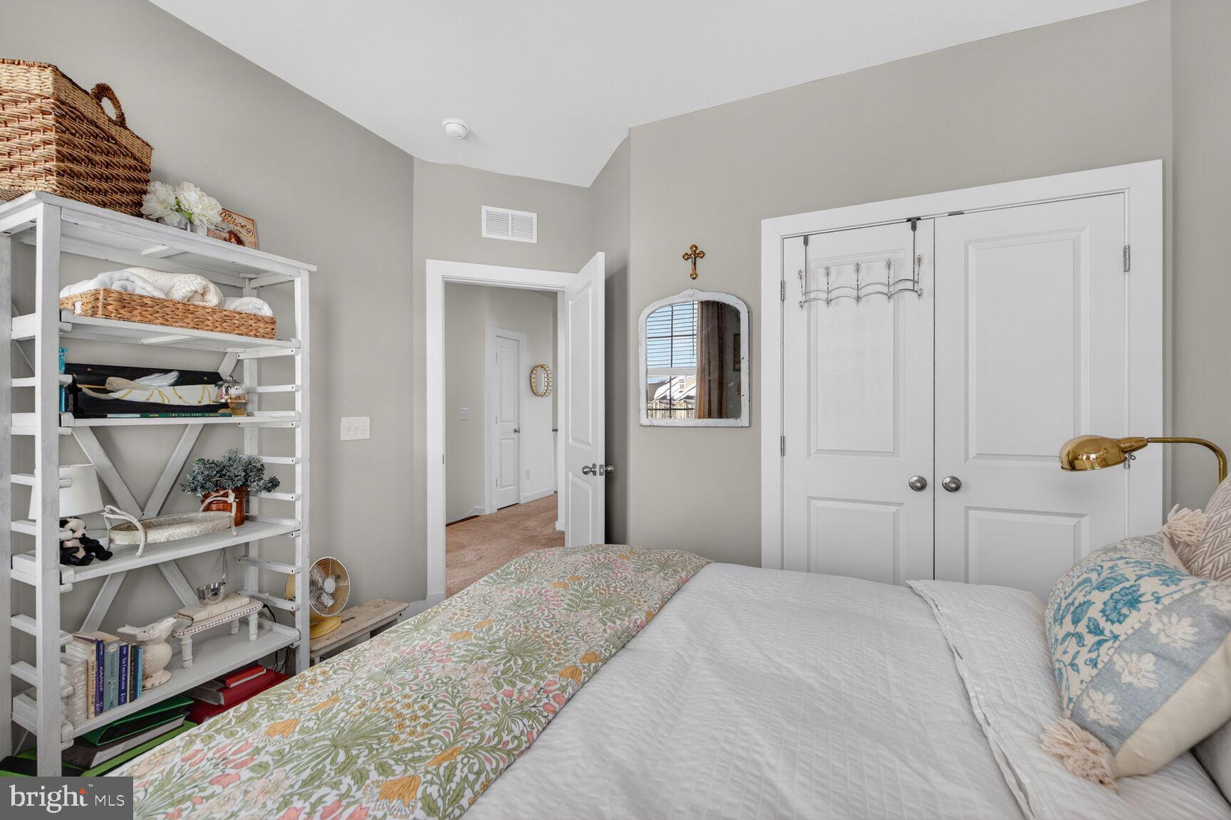 SOUTH FORK BROAD RUN - Residential