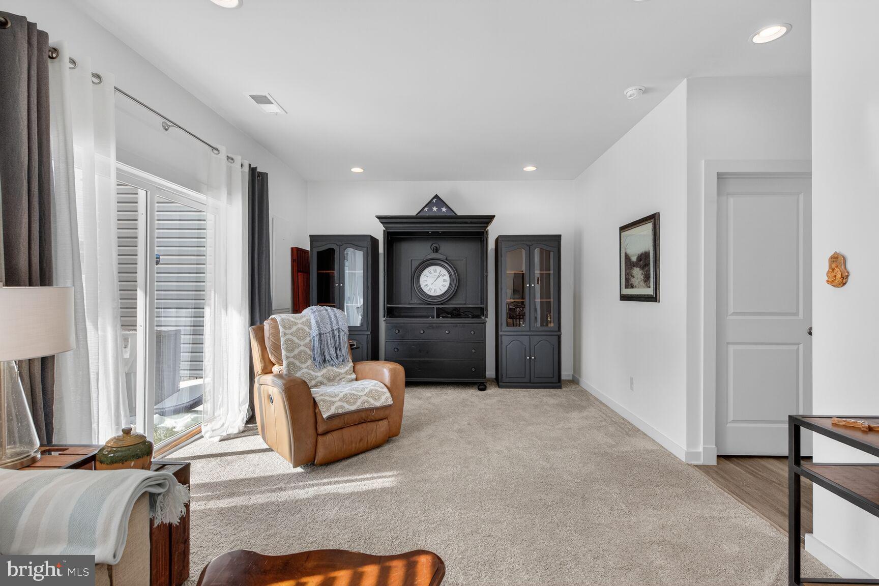 SOUTH FORK BROAD RUN - Residential