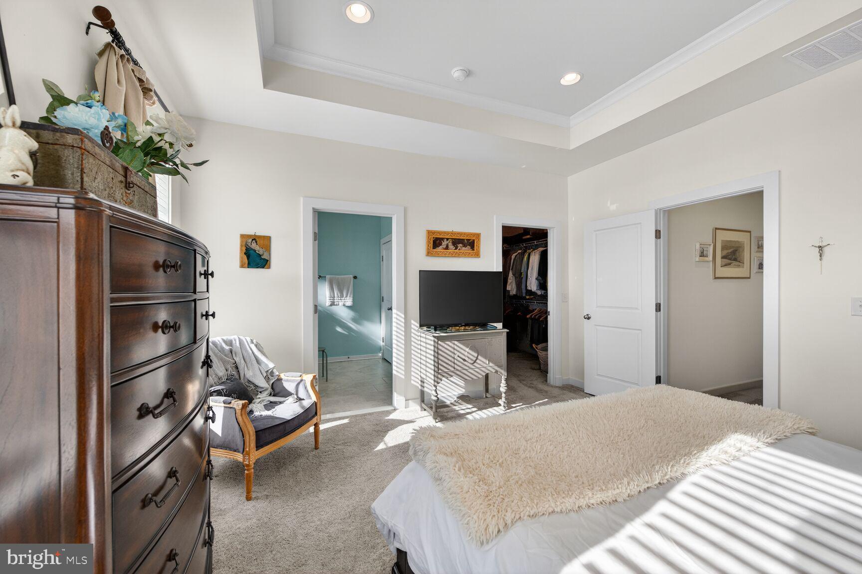 SOUTH FORK BROAD RUN - Residential