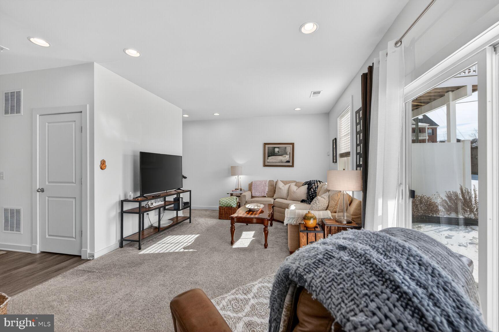 SOUTH FORK BROAD RUN - Residential