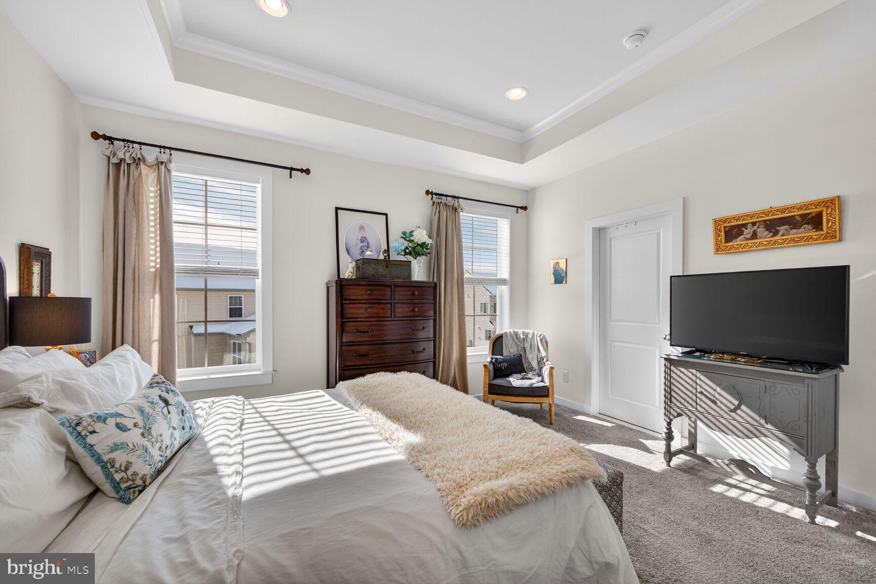 SOUTH FORK BROAD RUN - Residential