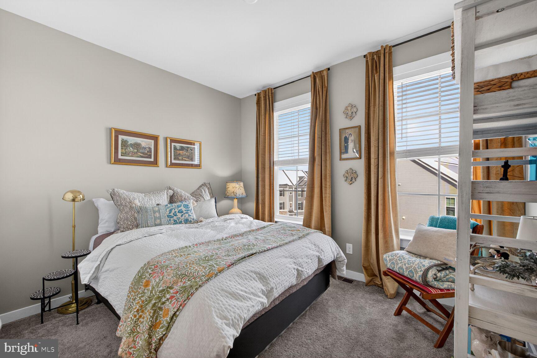 SOUTH FORK BROAD RUN - Residential