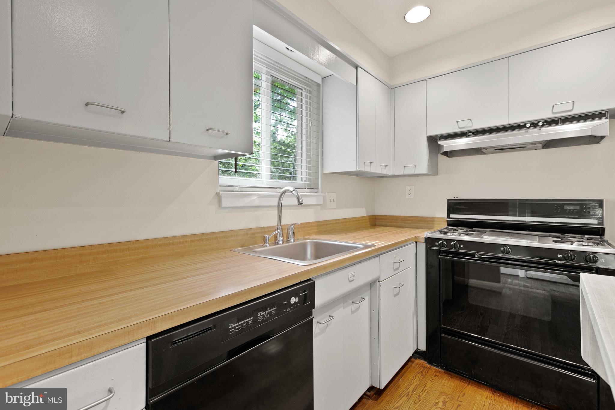 MOUNT WASHINGTON - Residential