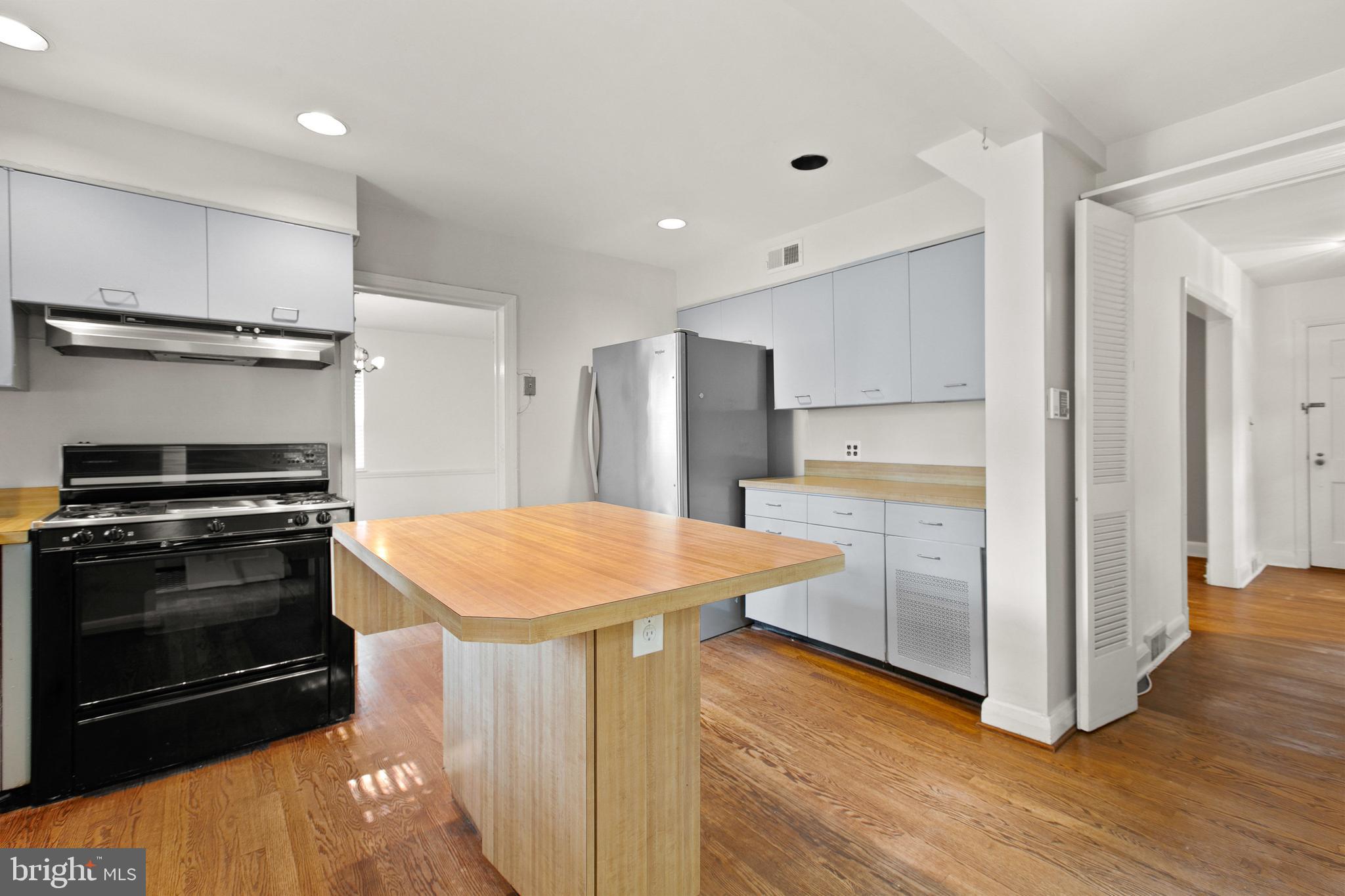 MOUNT WASHINGTON - Residential