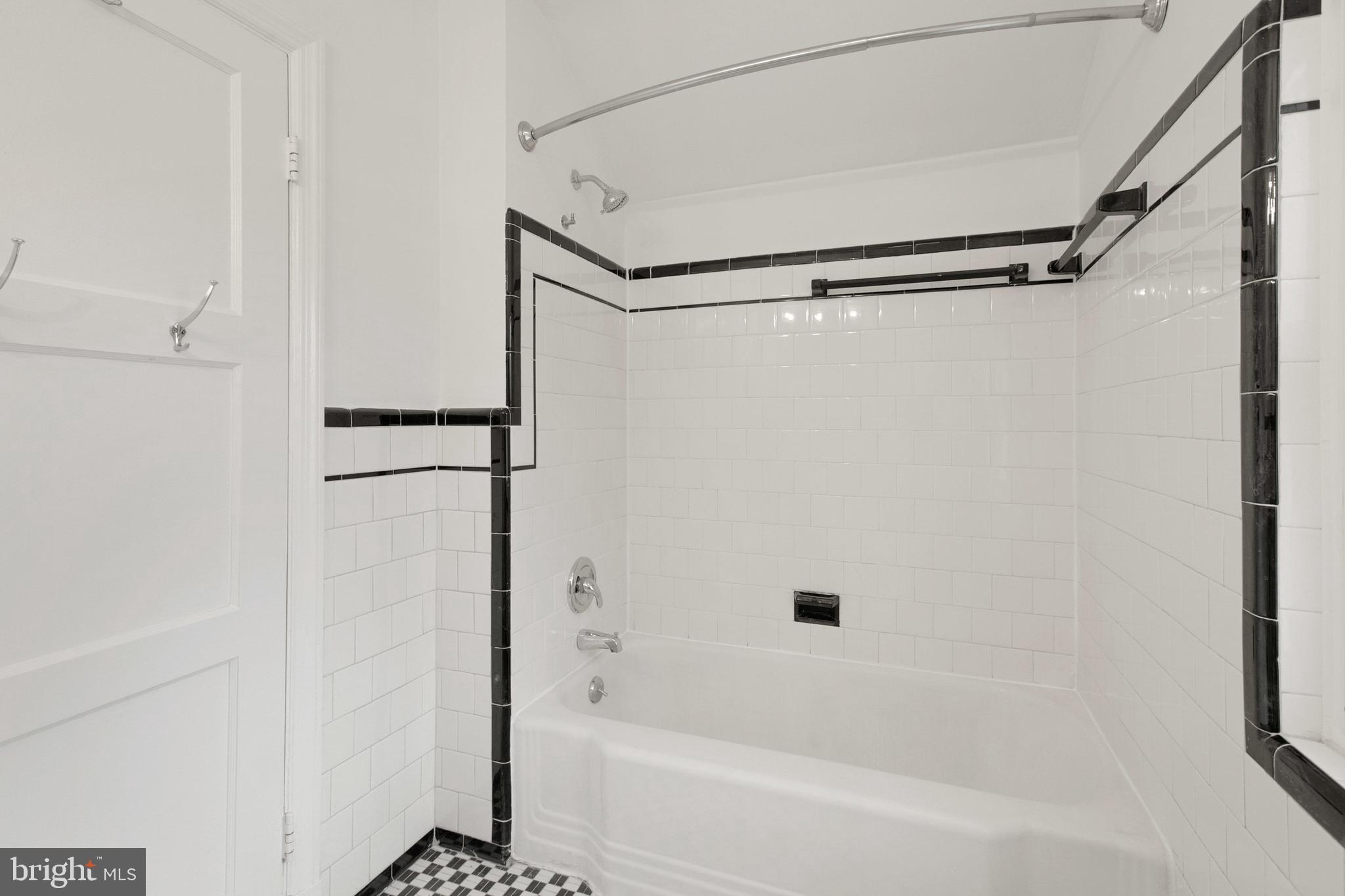 MOUNT WASHINGTON - Residential