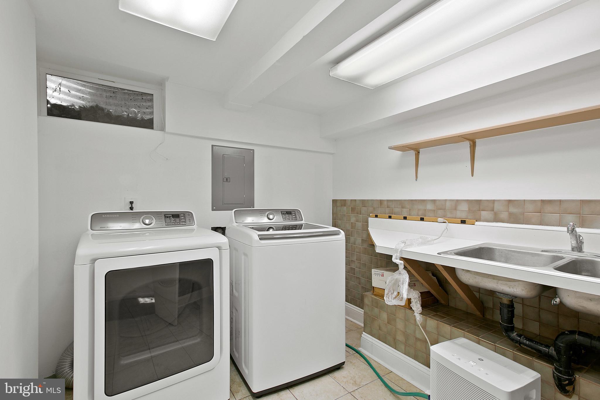 MOUNT WASHINGTON - Residential