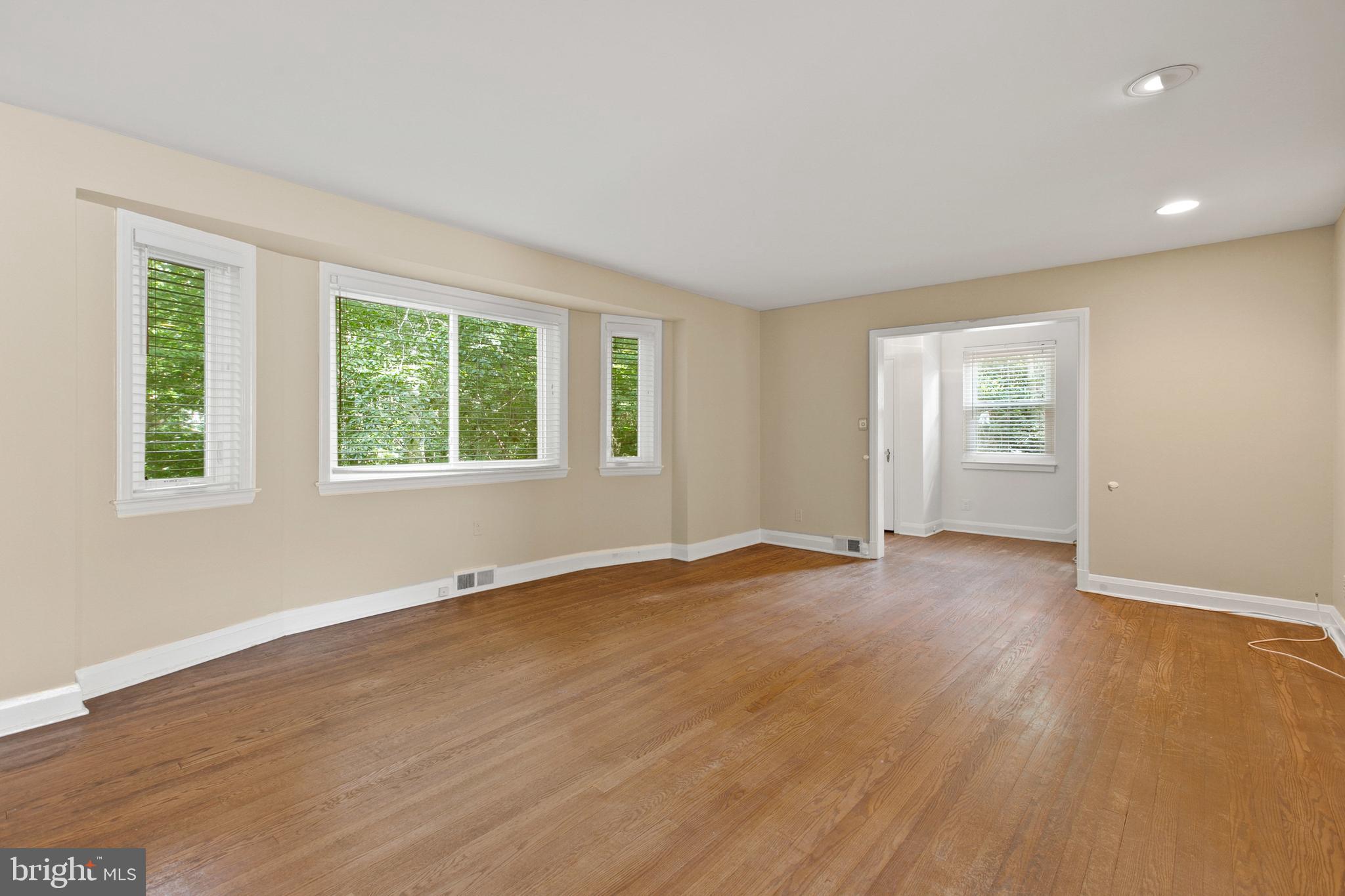 MOUNT WASHINGTON - Residential