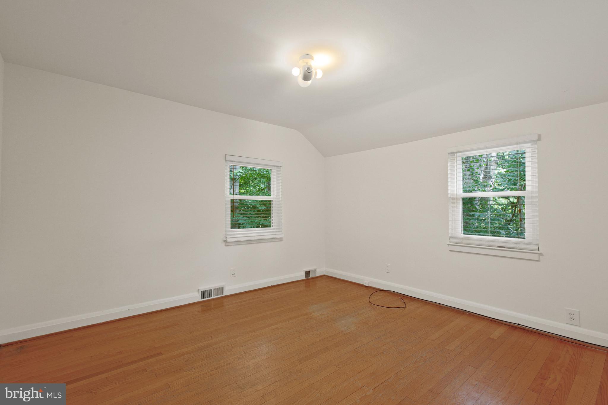 MOUNT WASHINGTON - Residential