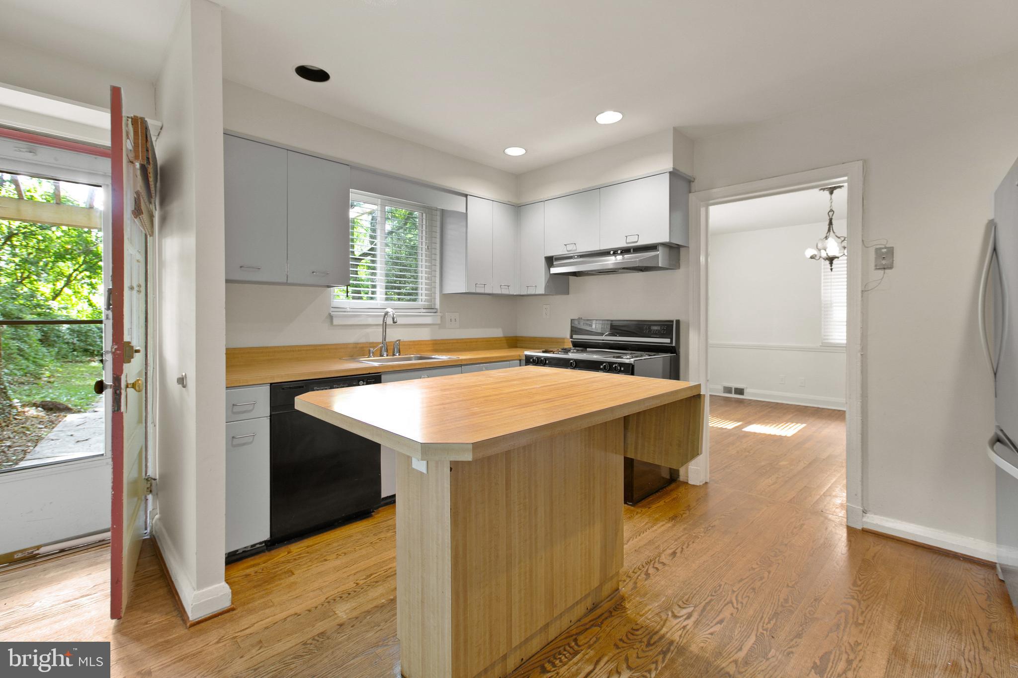 MOUNT WASHINGTON - Residential