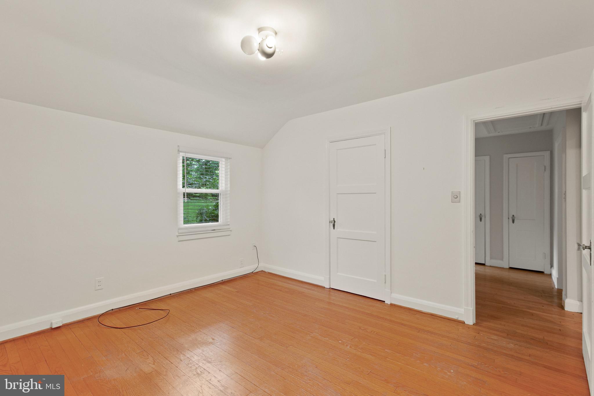 MOUNT WASHINGTON - Residential