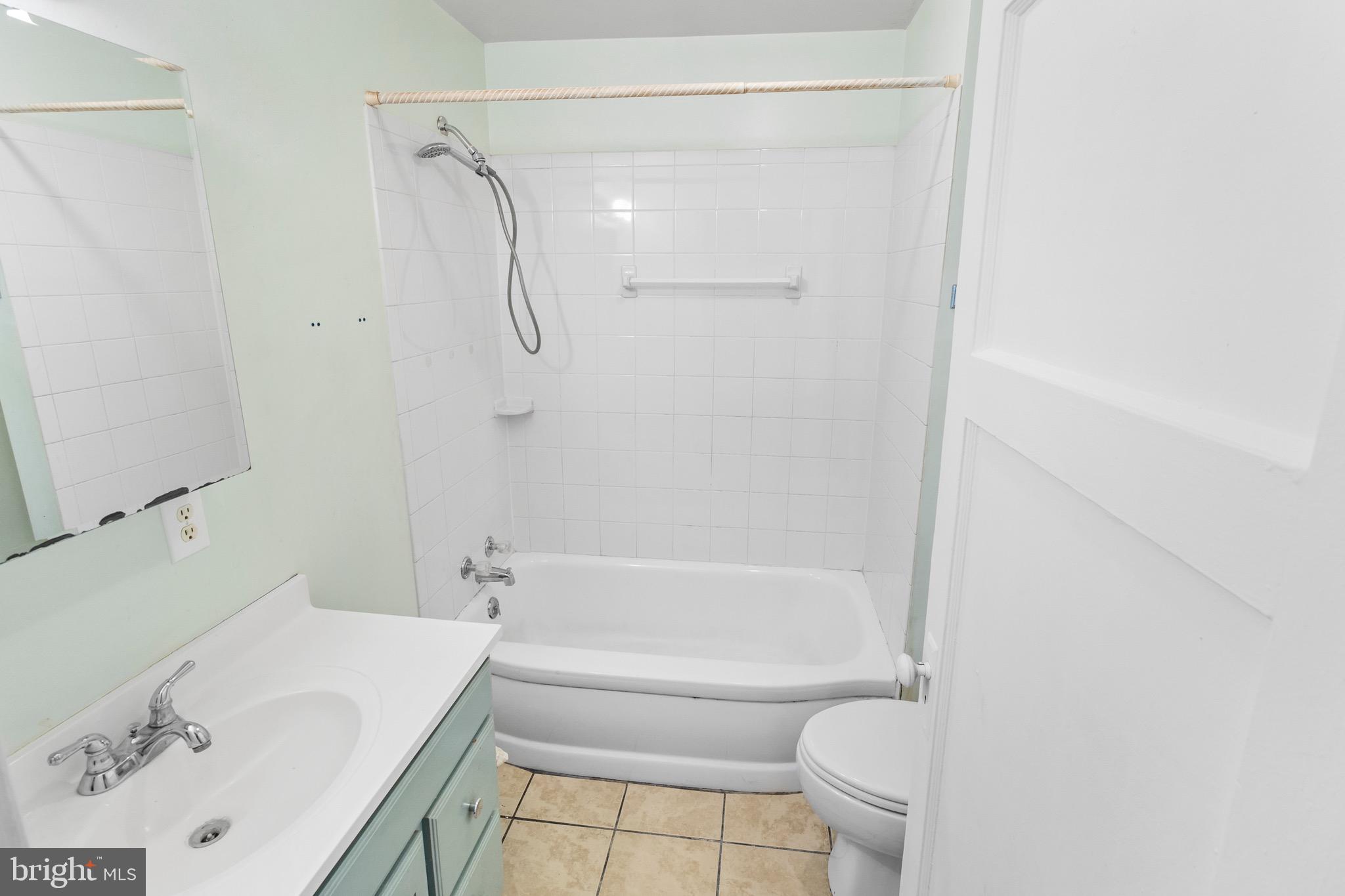 ORCHARD HILLS - Residential