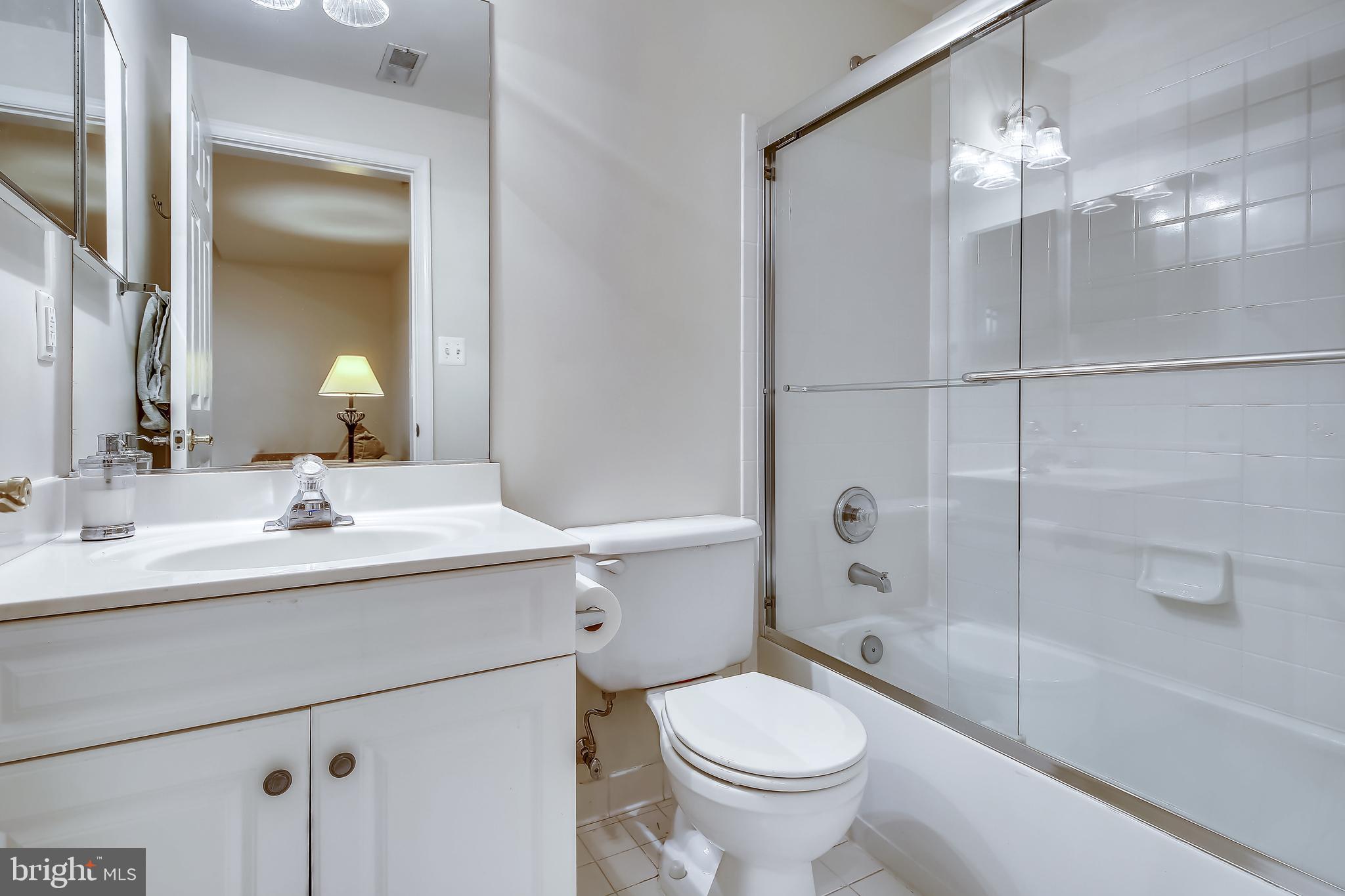 GOVERNORS GROVE - Residential