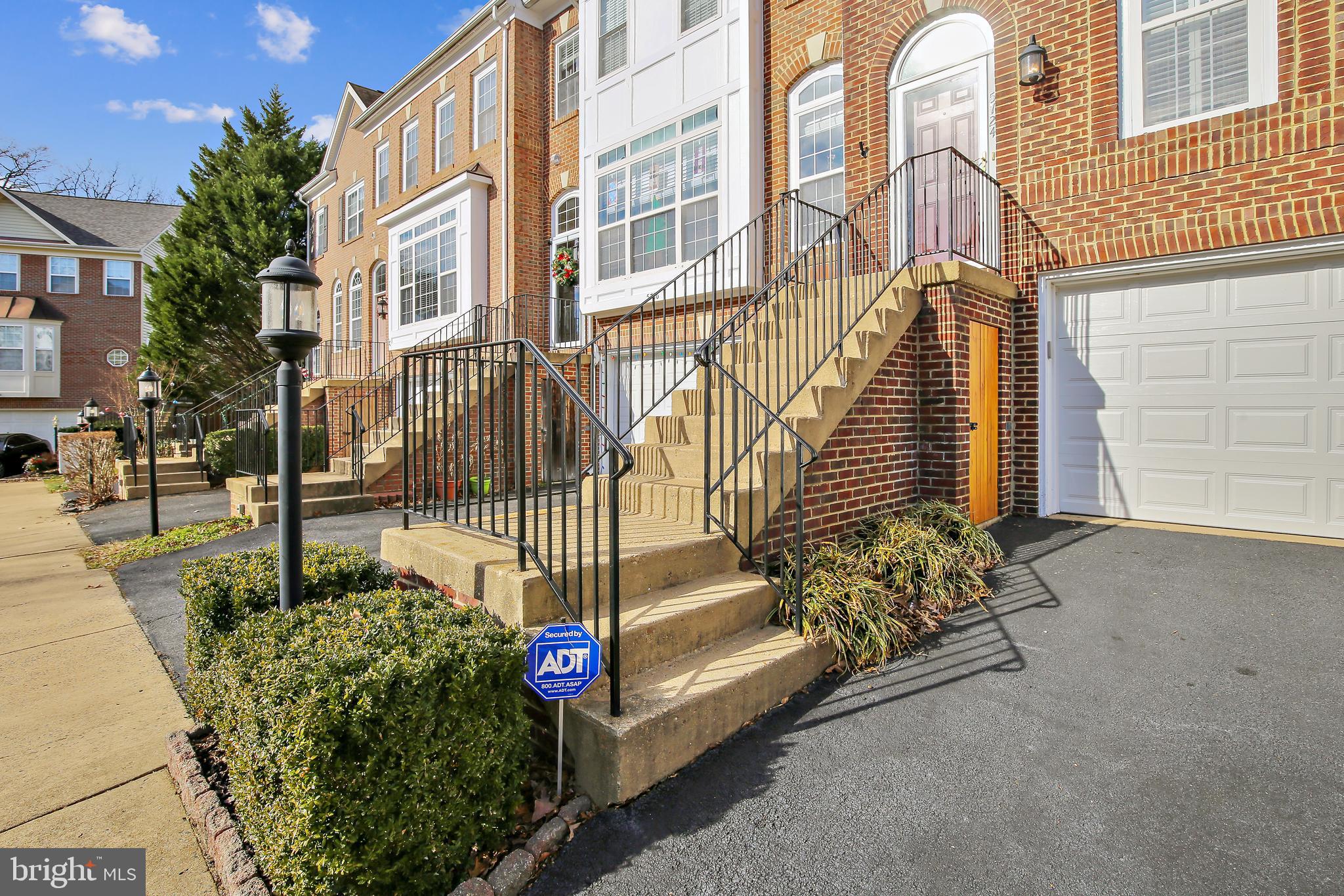 GOVERNORS GROVE - Residential