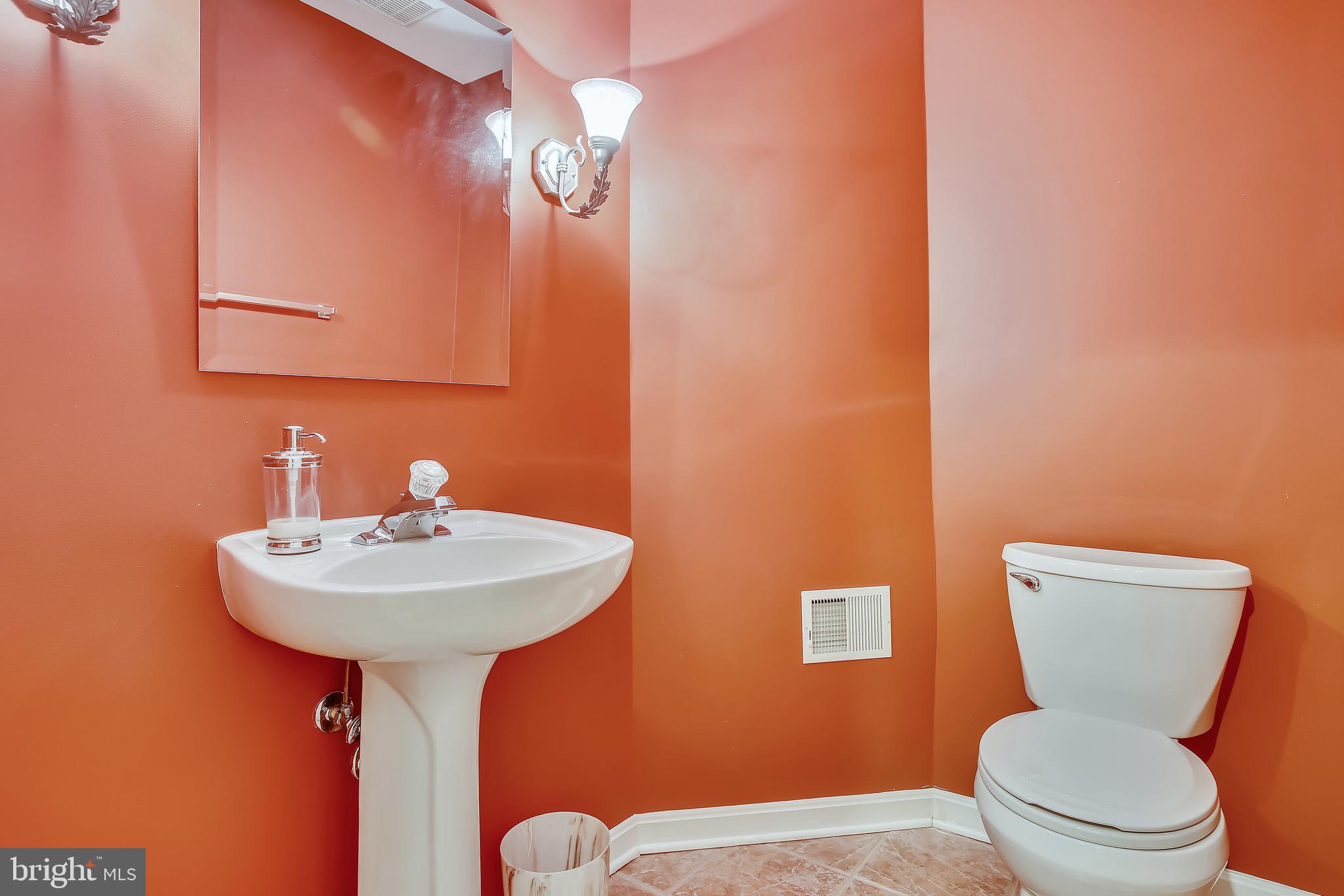 GOVERNORS GROVE - Residential