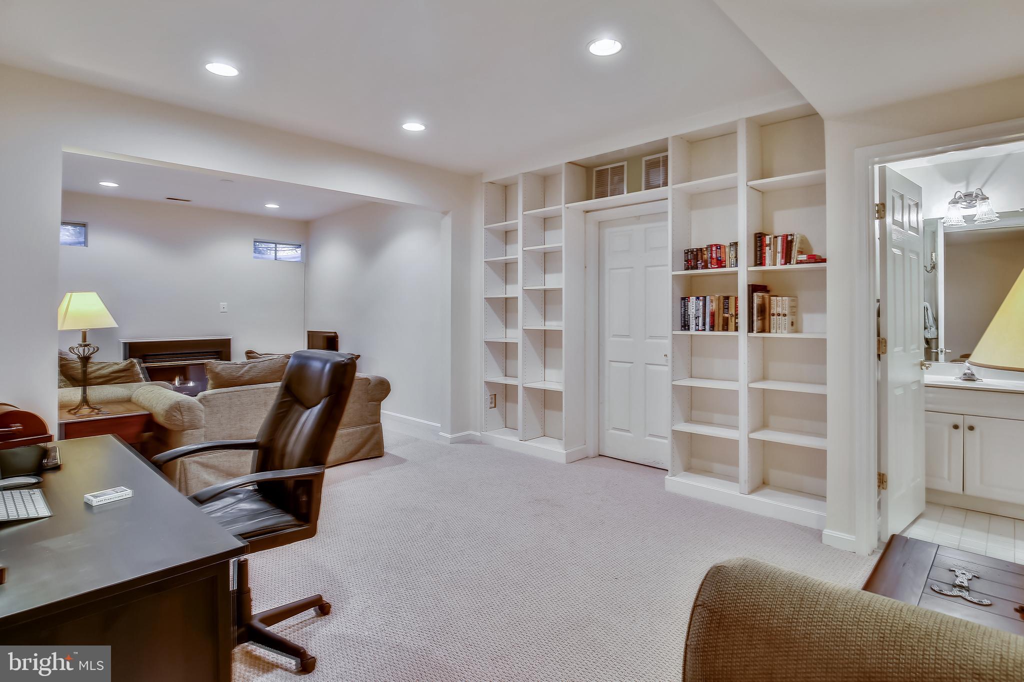 GOVERNORS GROVE - Residential