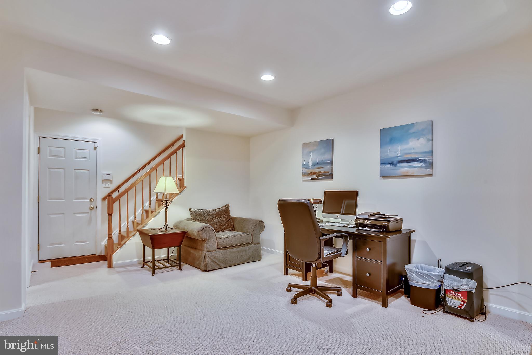 GOVERNORS GROVE - Residential