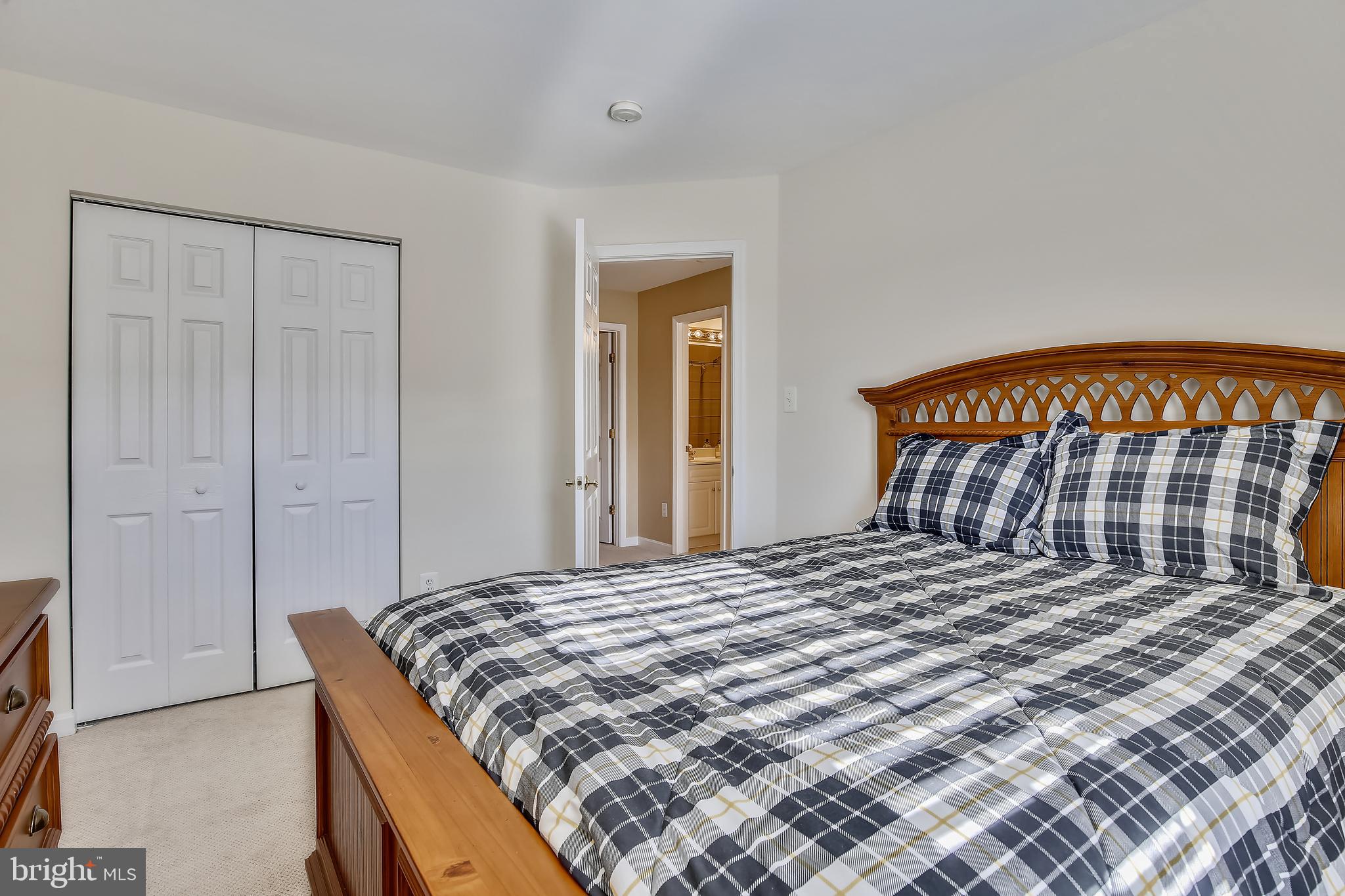 GOVERNORS GROVE - Residential