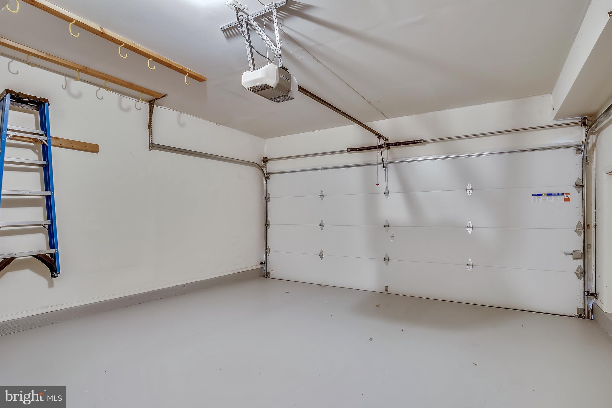 GOVERNORS GROVE - Residential