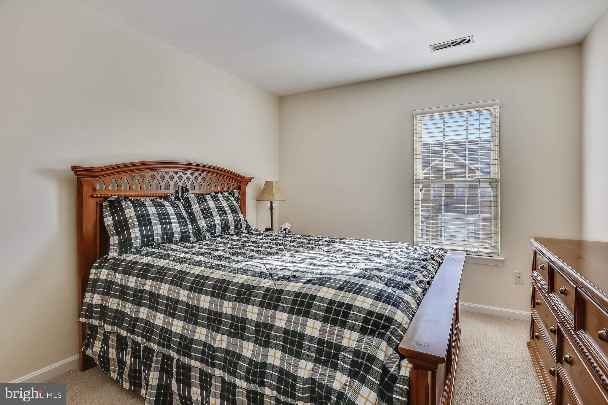 GOVERNORS GROVE - Residential