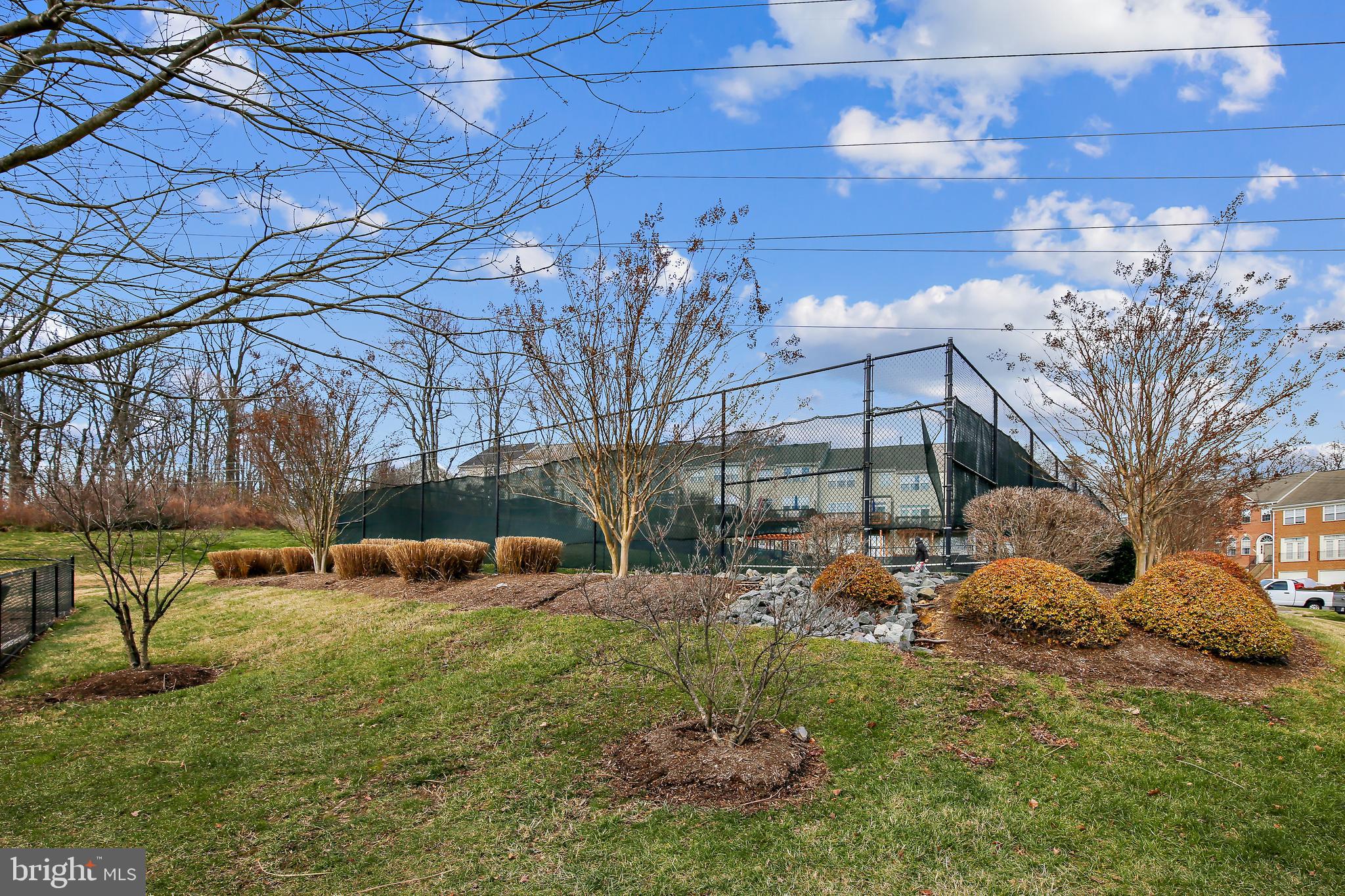 GOVERNORS GROVE - Residential