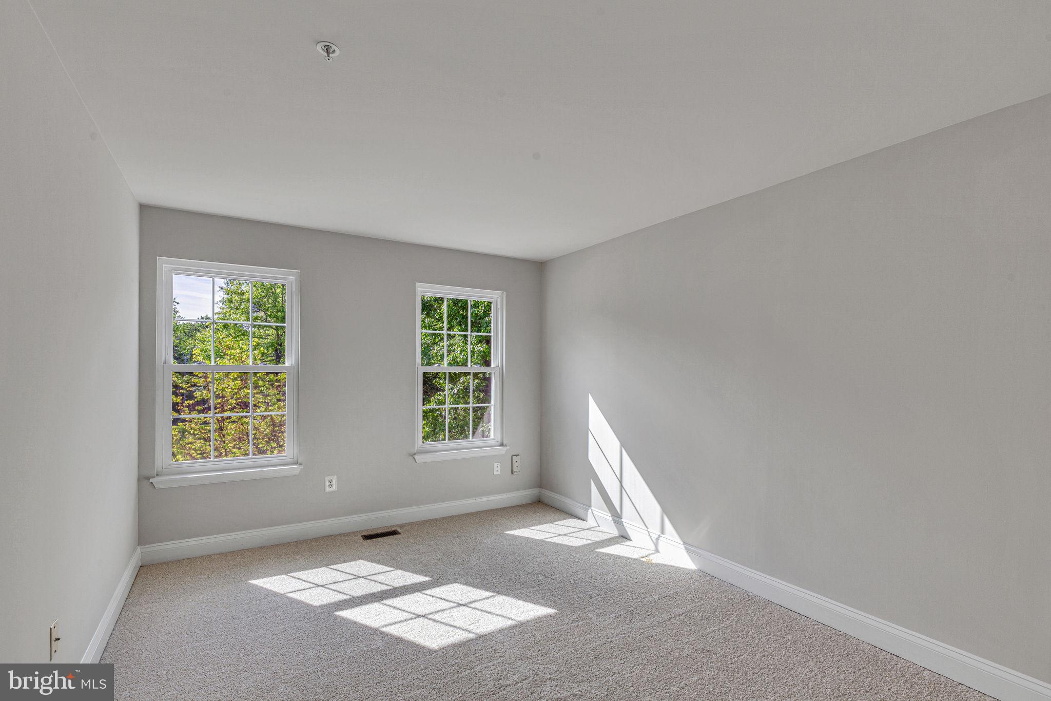 PINEY ORCHARD - Residential