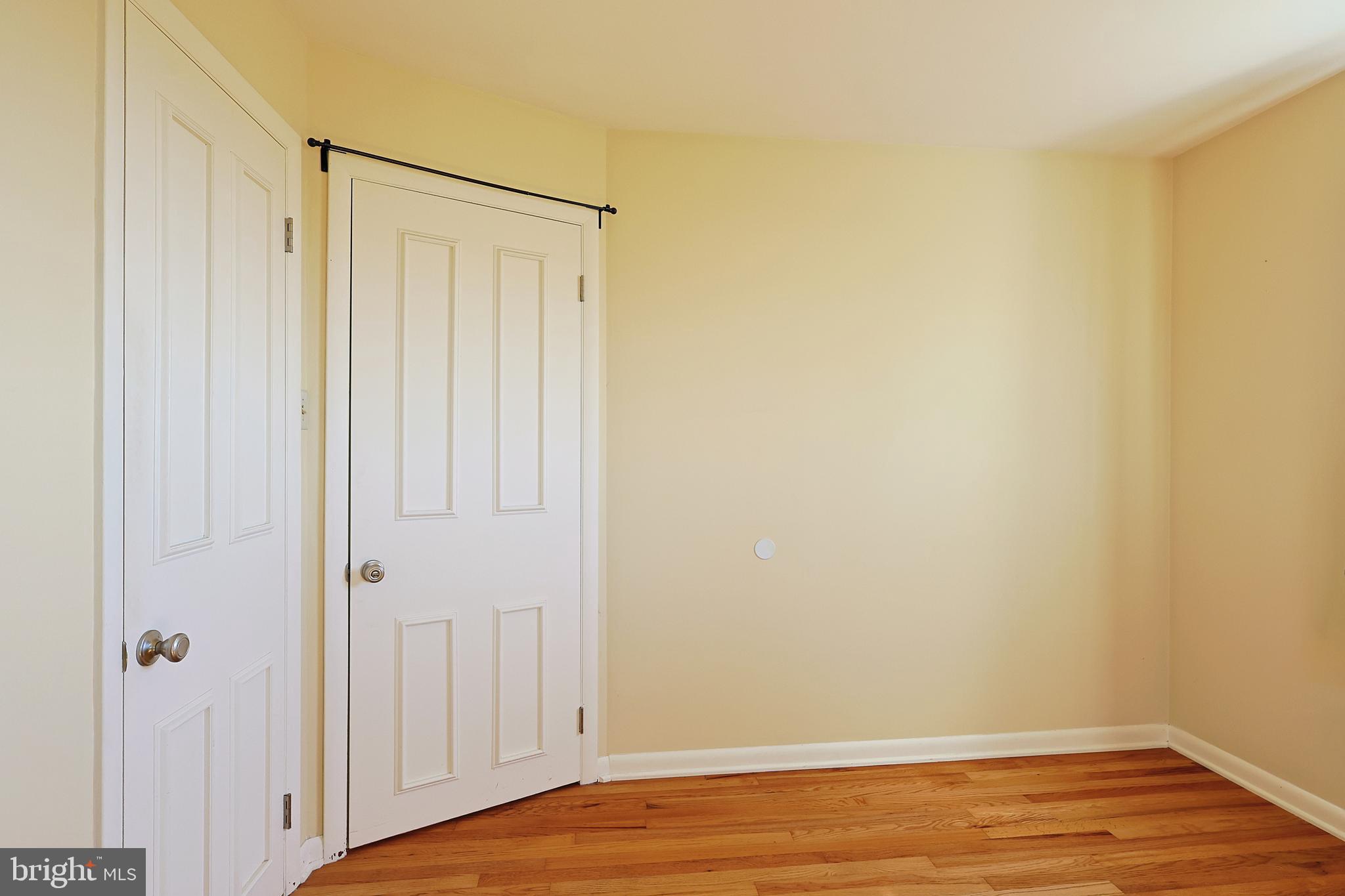 WHITE OAKS - Residential