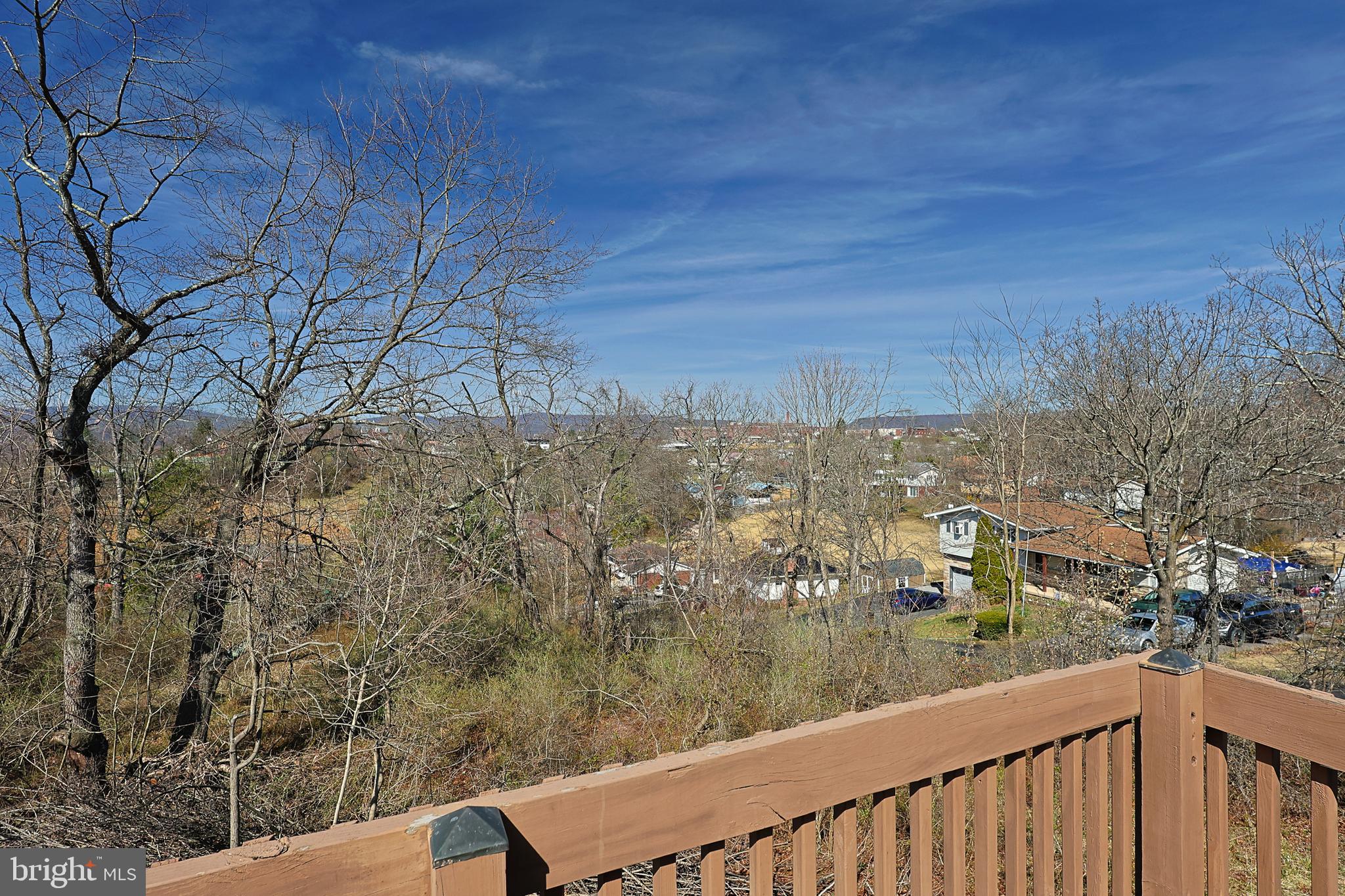 WHITE OAKS - Residential