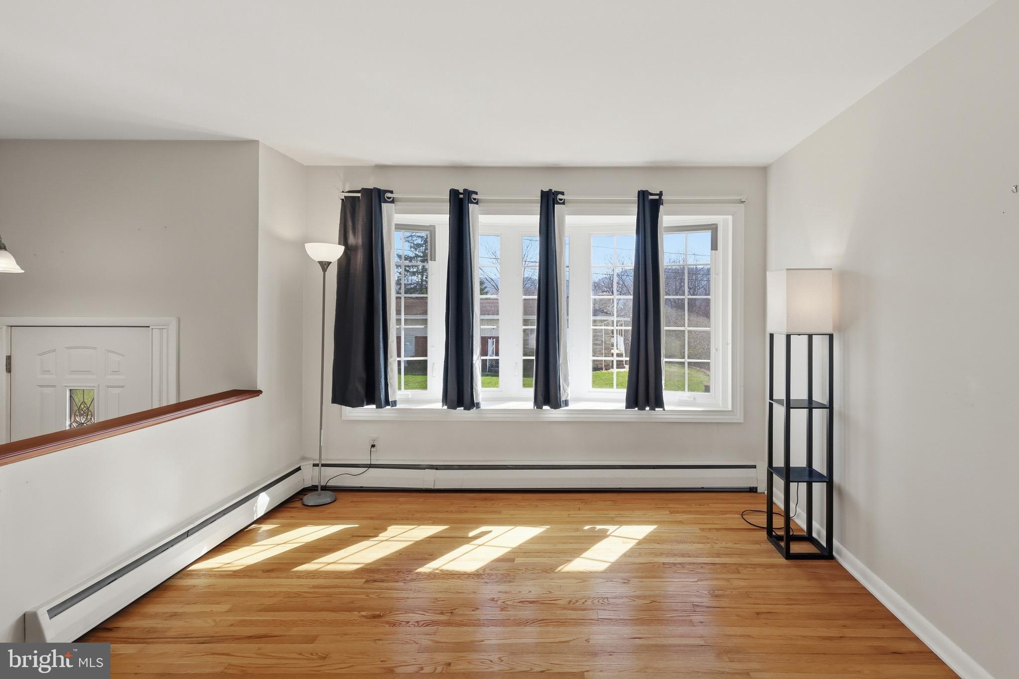 WHITE OAKS - Residential