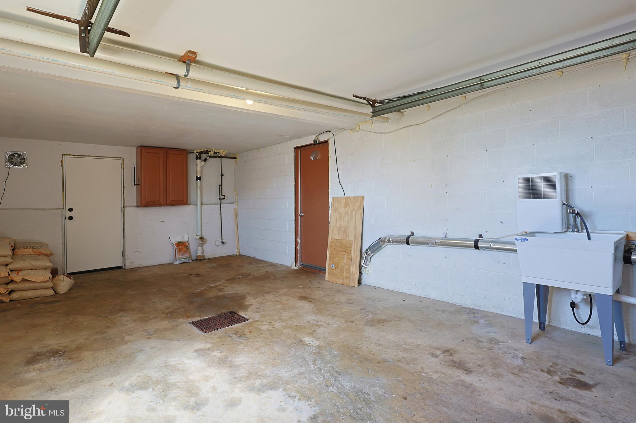 WHITE OAKS - Residential