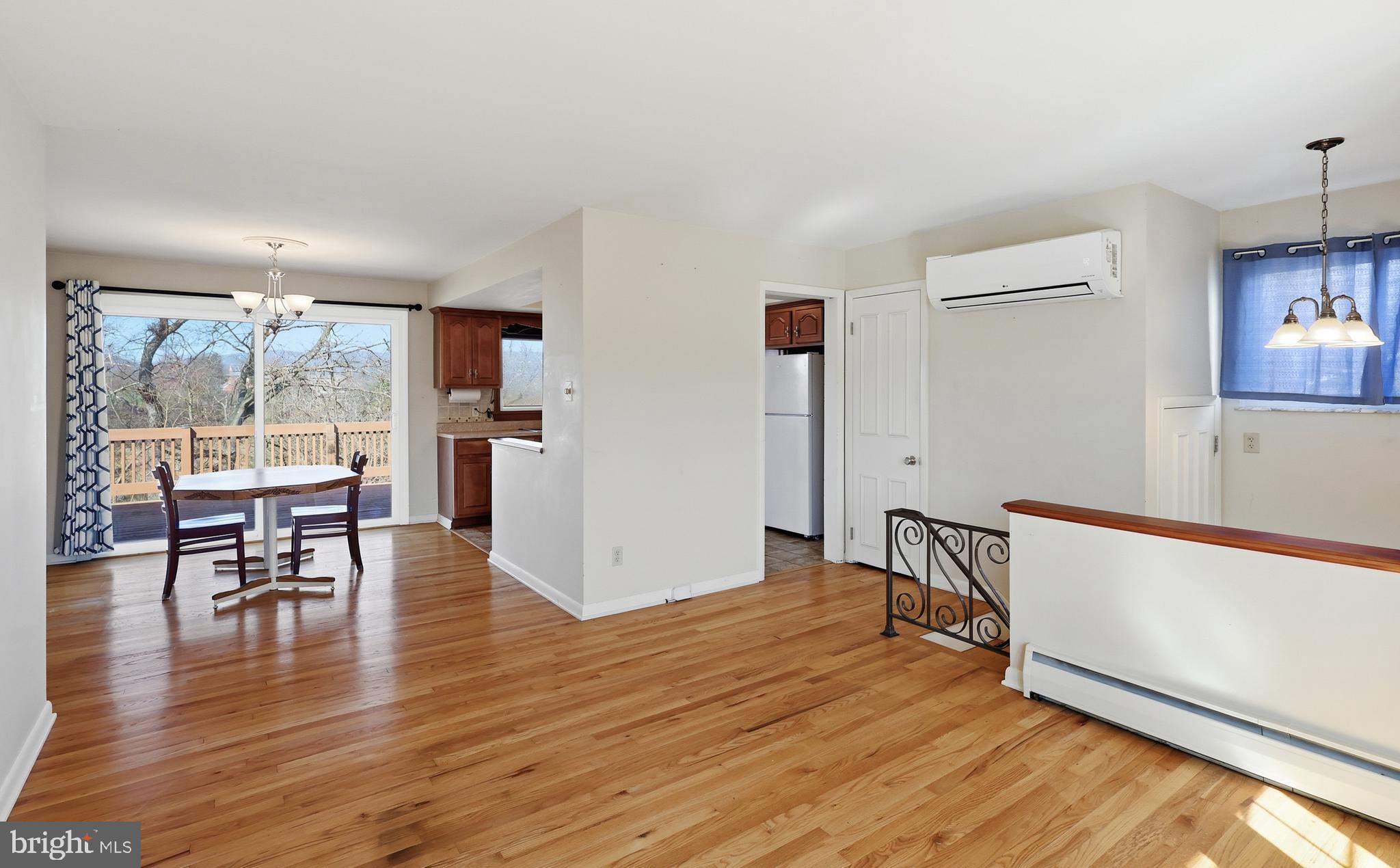 WHITE OAKS - Residential