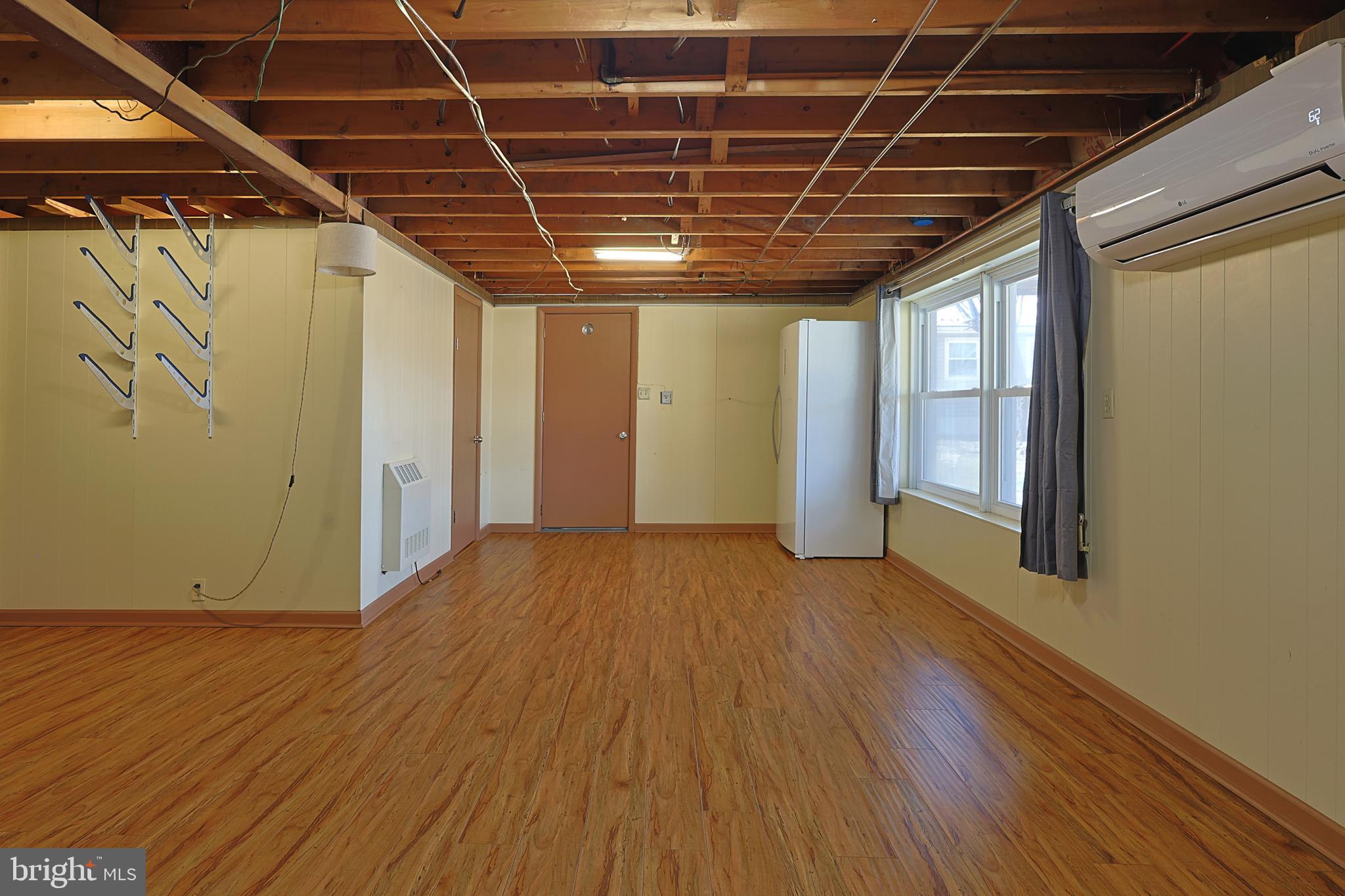 WHITE OAKS - Residential