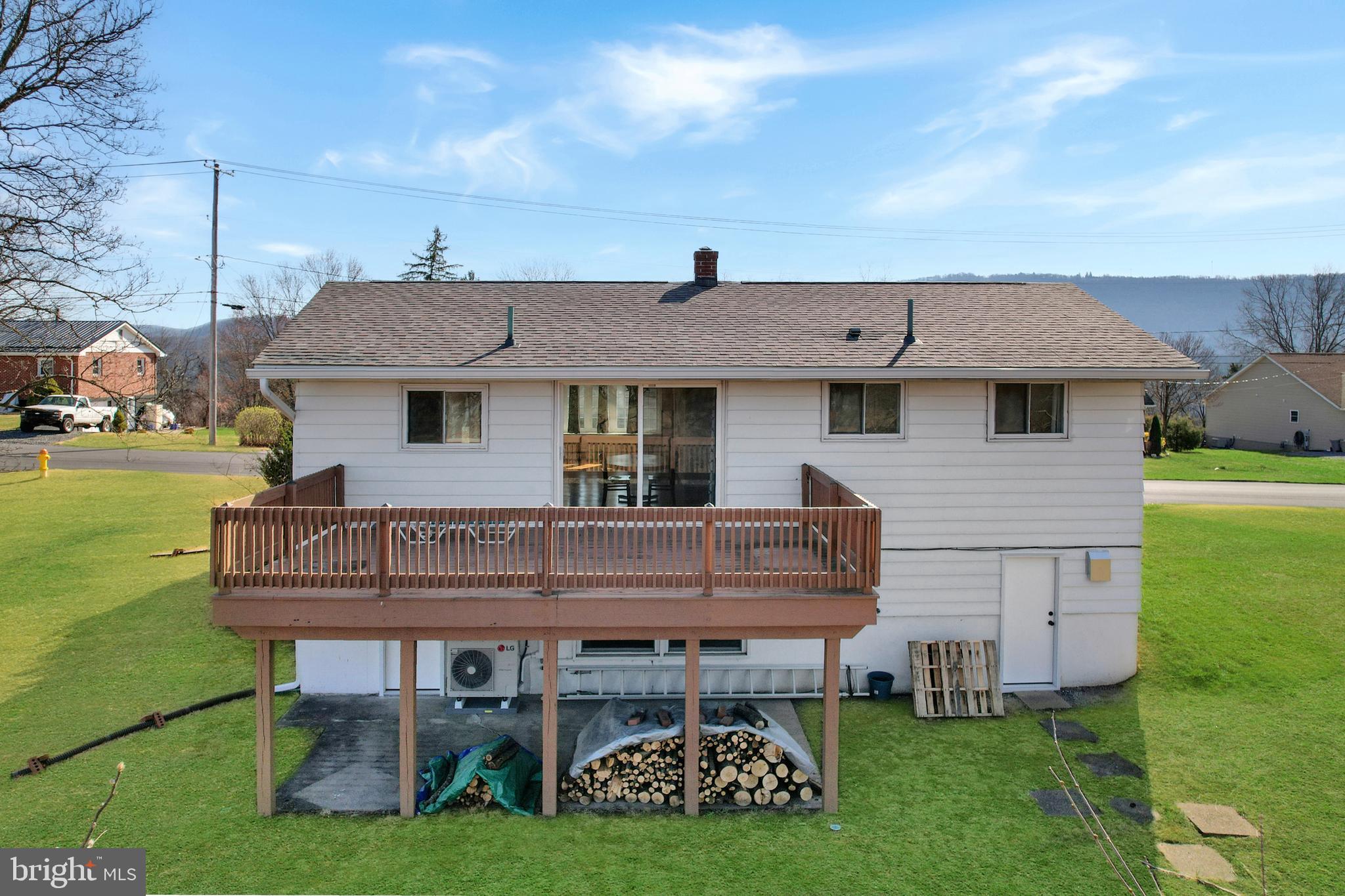 WHITE OAKS - Residential