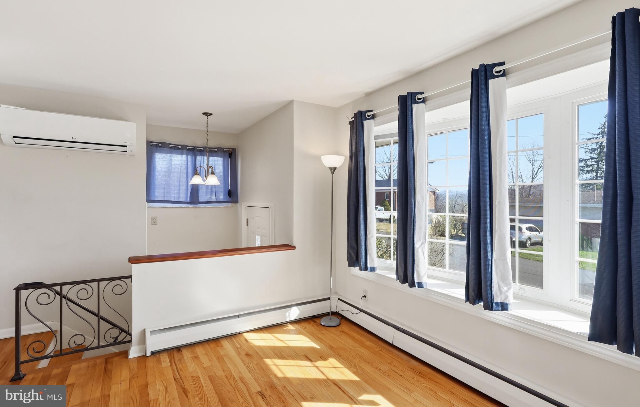 WHITE OAKS - Residential