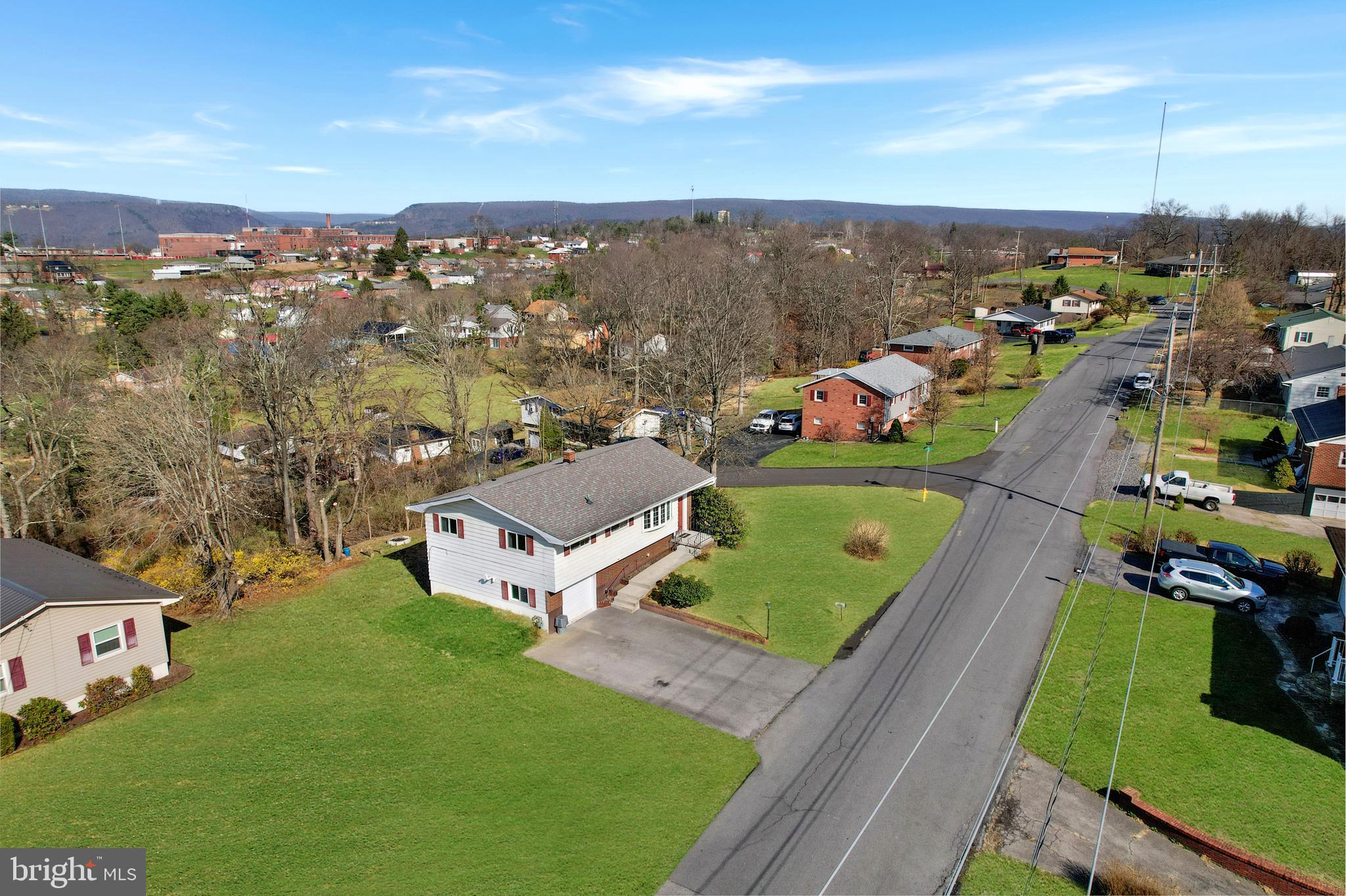 WHITE OAKS - Residential