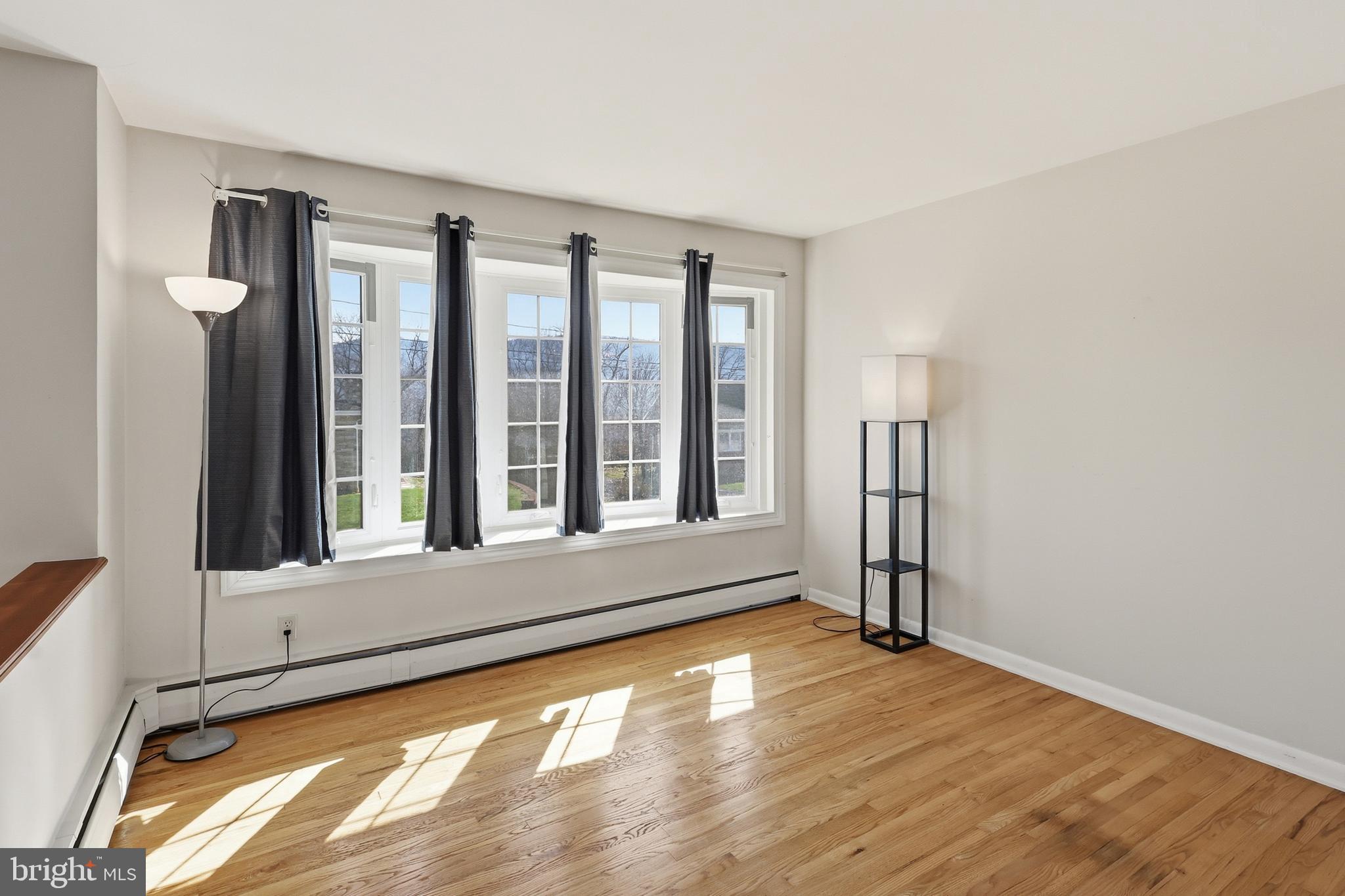 WHITE OAKS - Residential