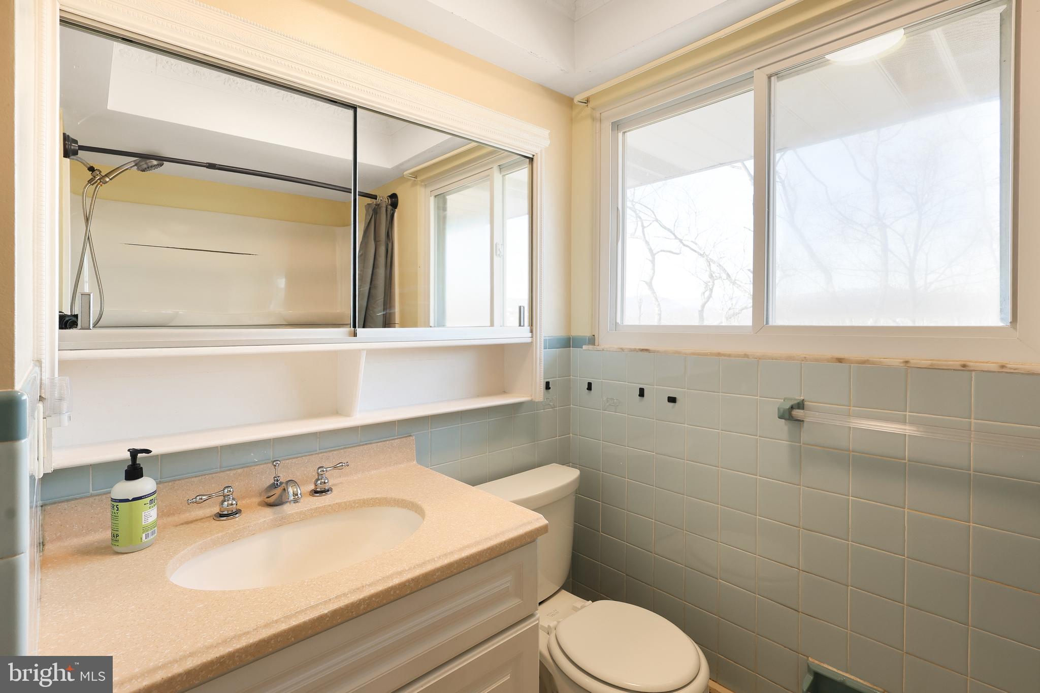 WHITE OAKS - Residential