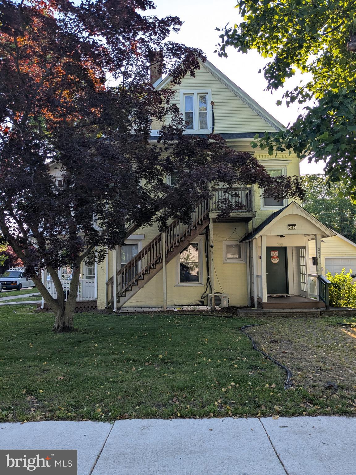 200 N EAST AVENUE