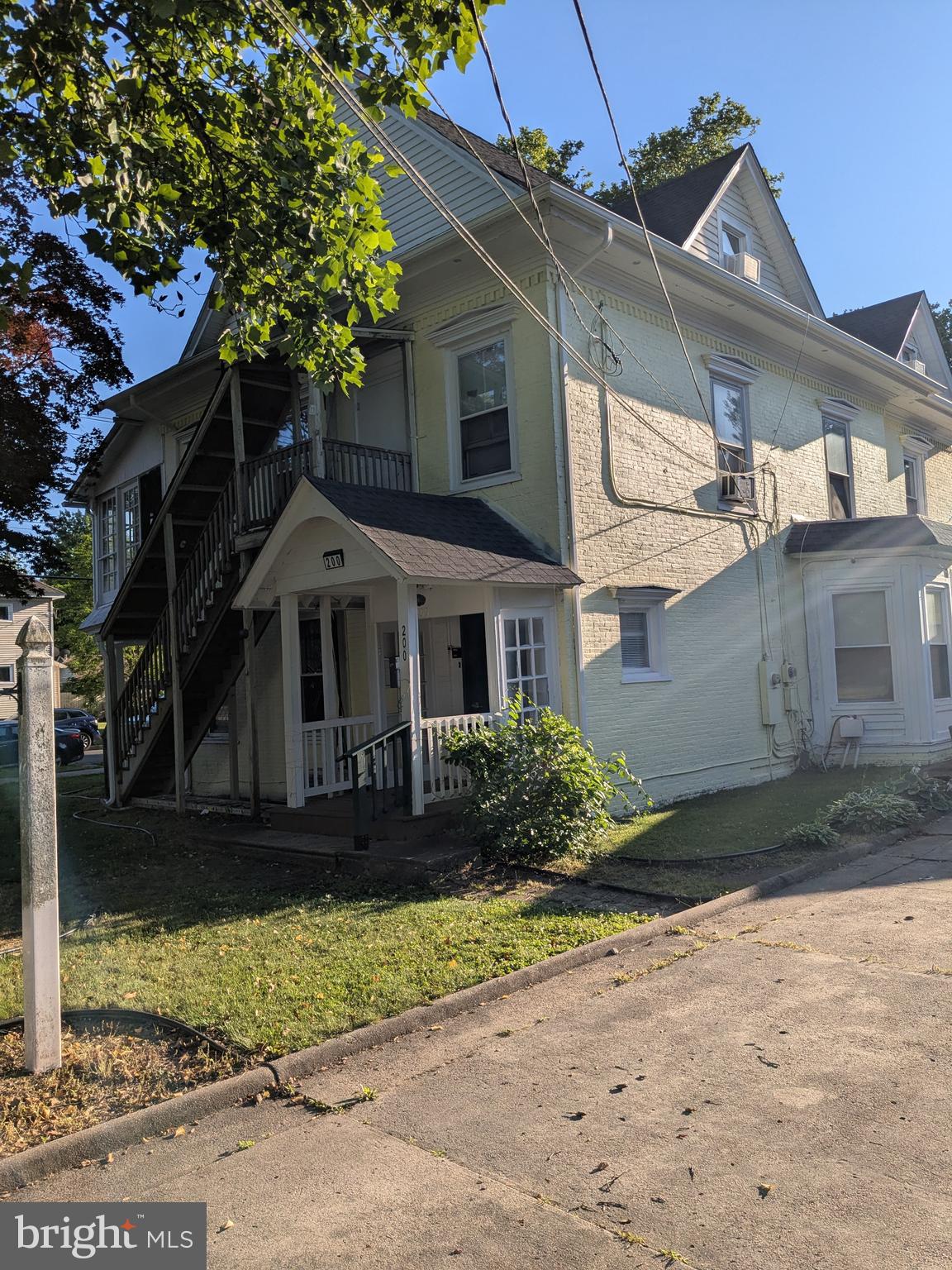 200 N EAST AVENUE