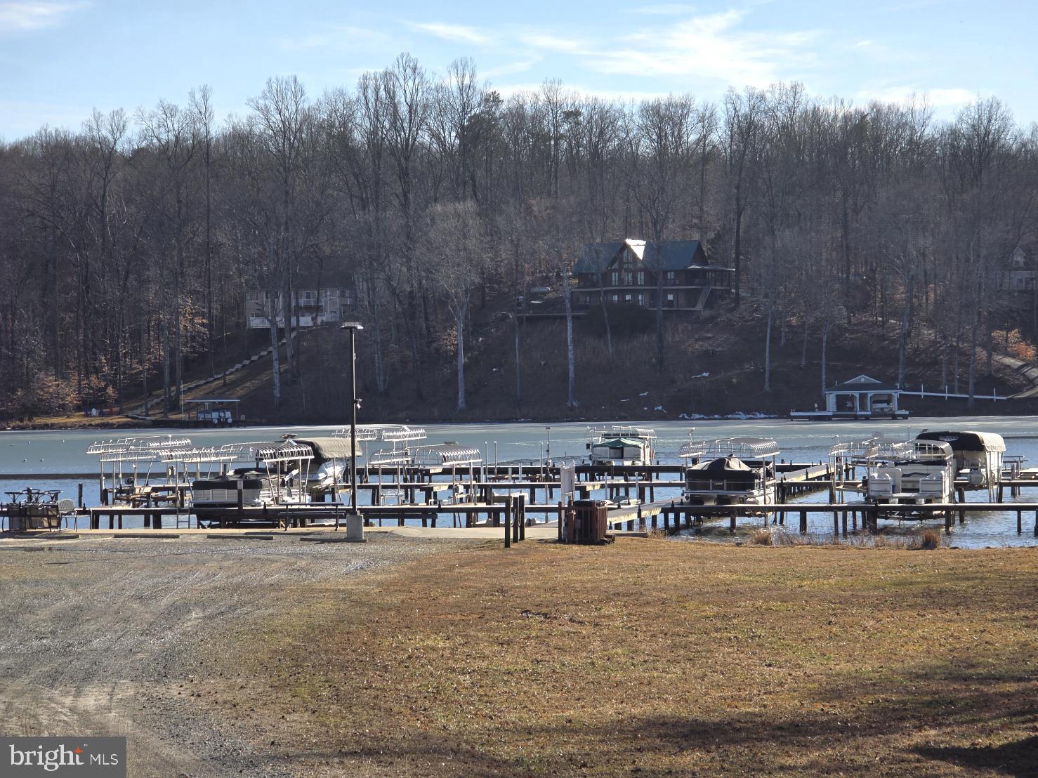 SHOREWOOD - Residential