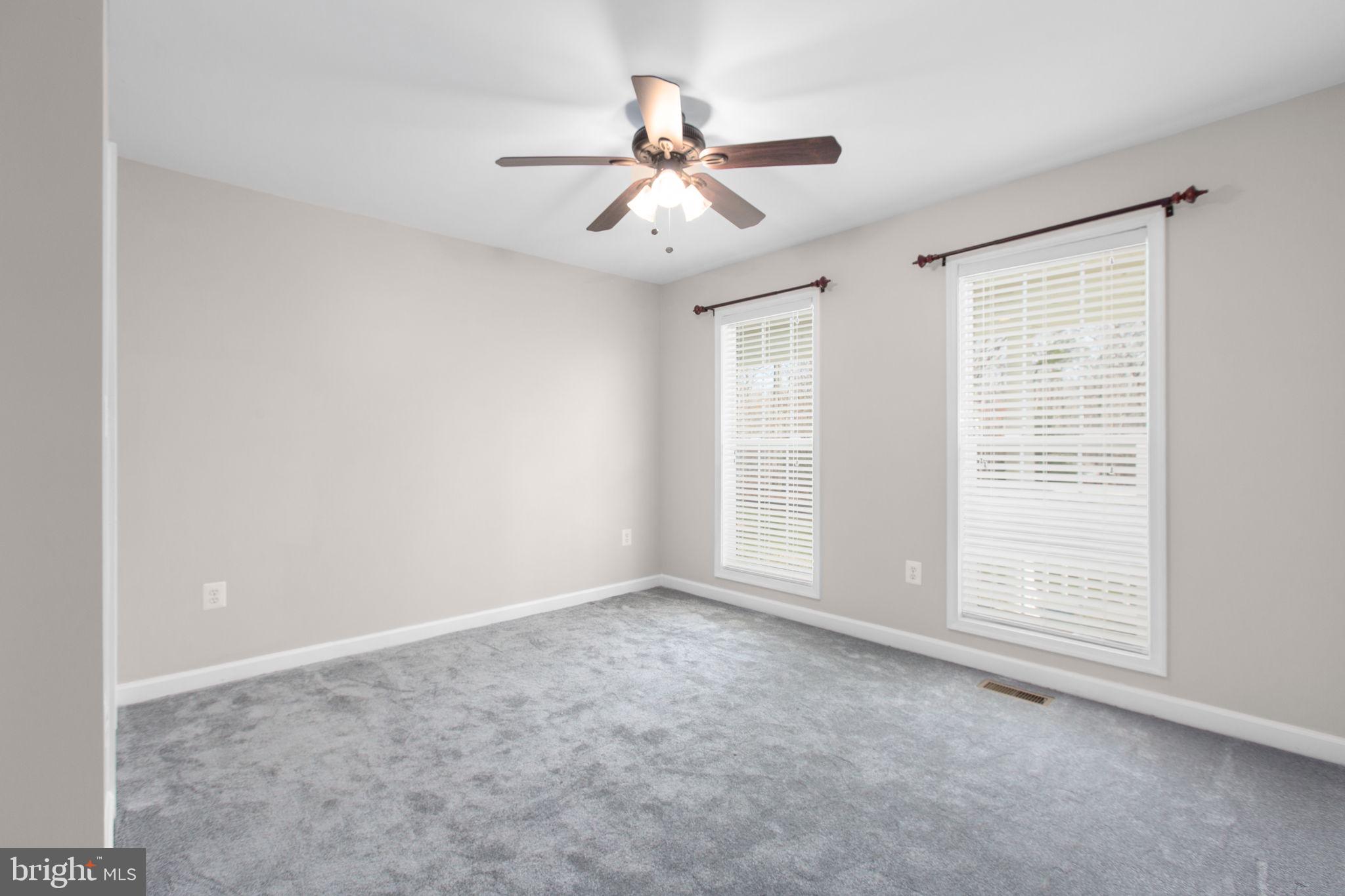 SHOREWOOD - Residential