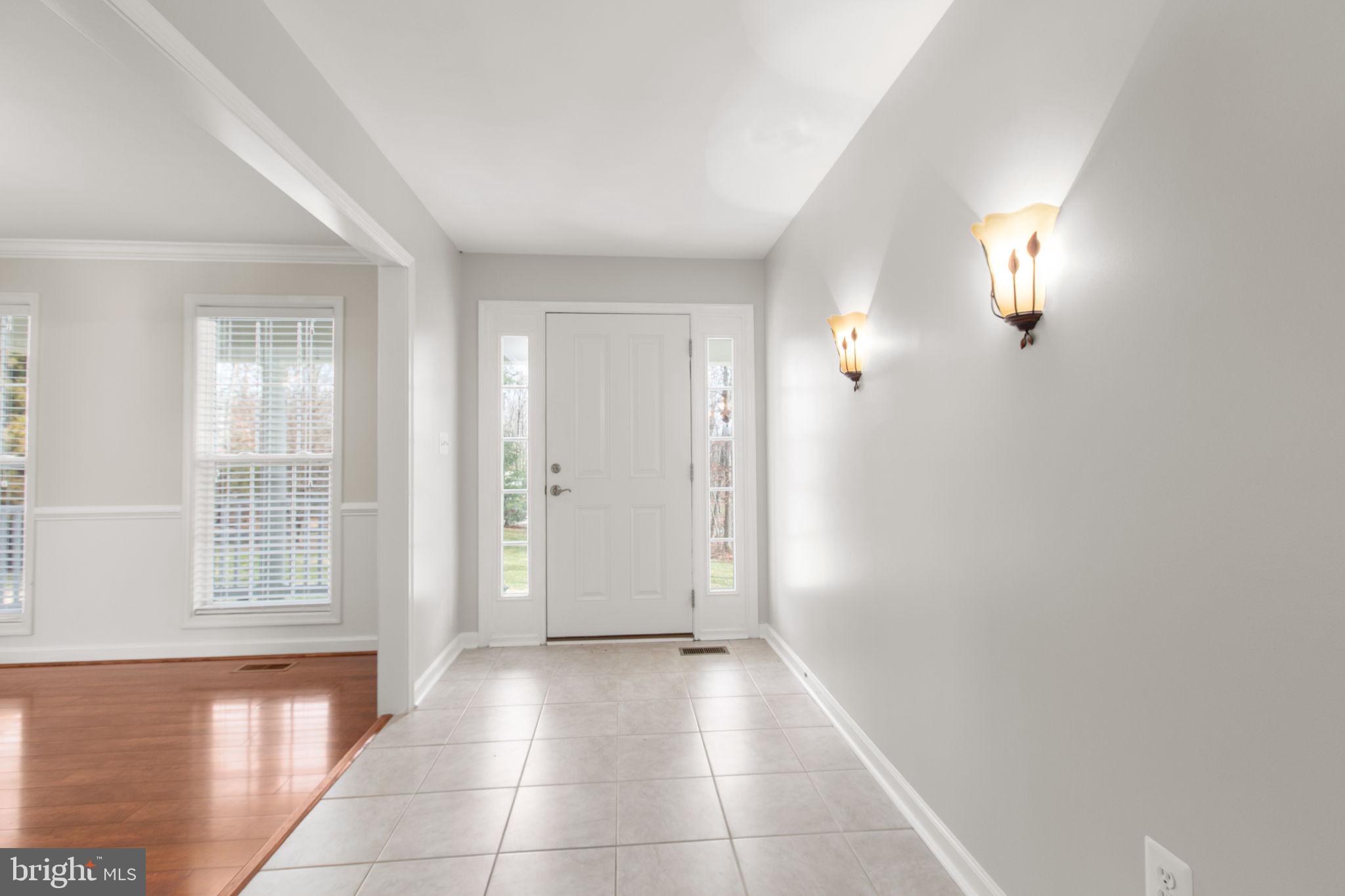 SHOREWOOD - Residential