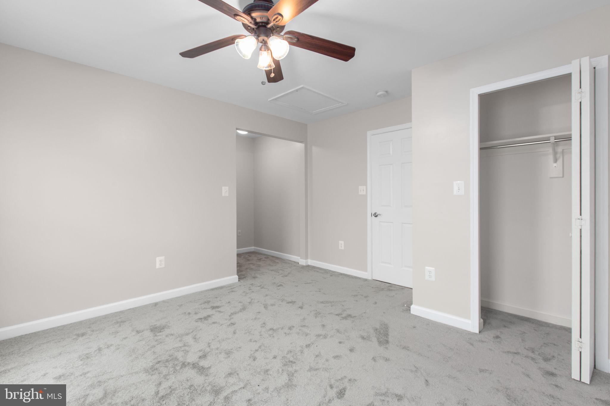 SHOREWOOD - Residential